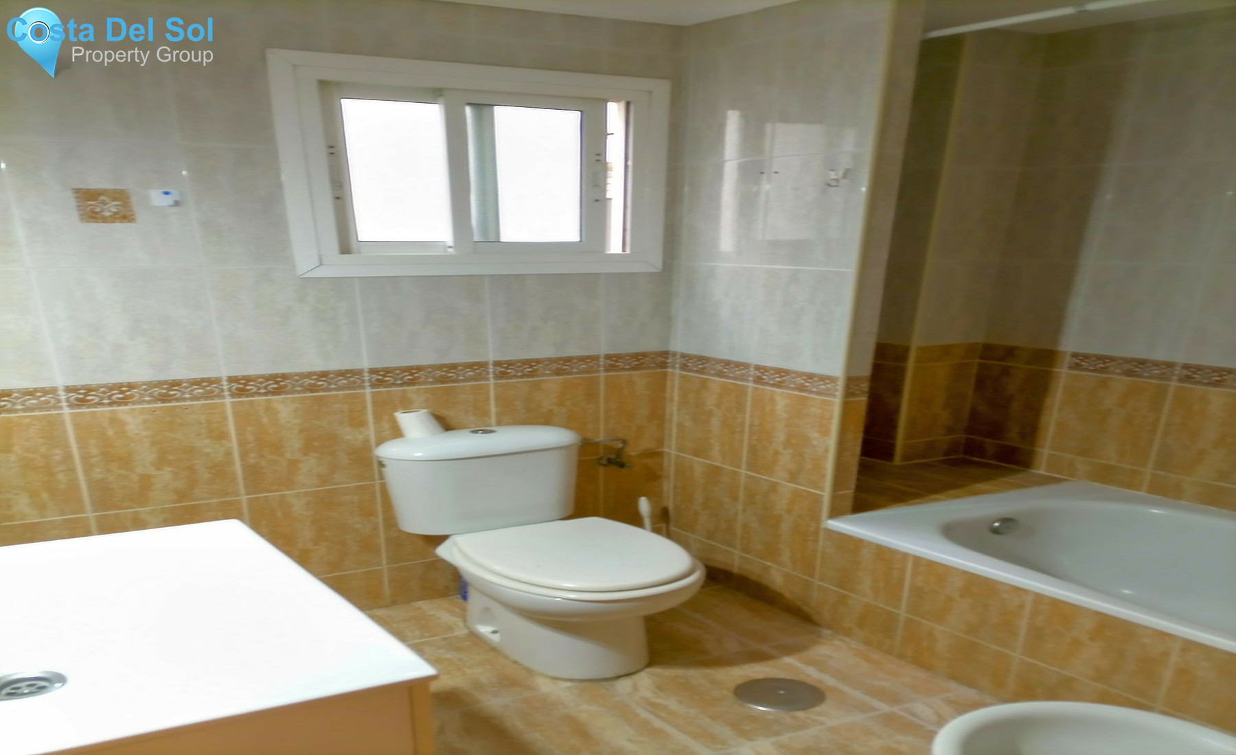Middle Floor Apartment in Fuengirola-1524349