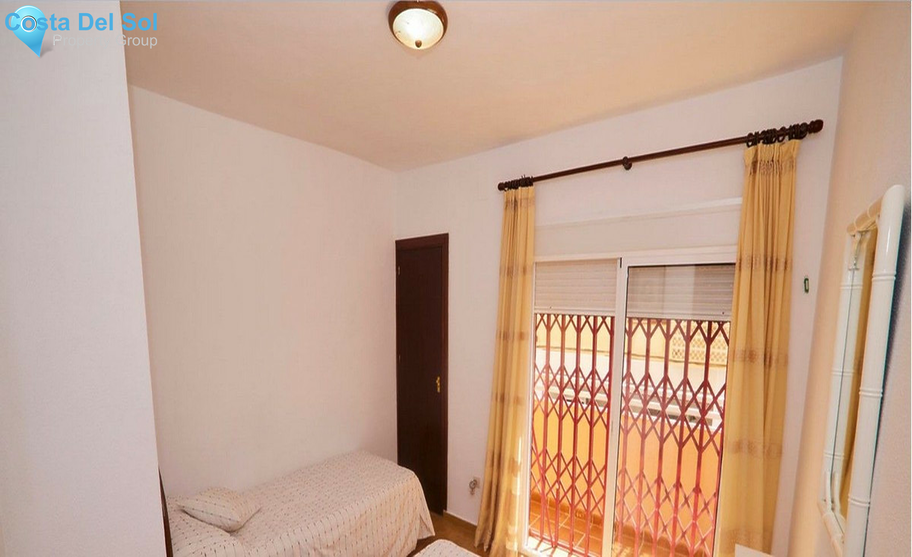 Middle Floor Apartment in Fuengirola-1543241