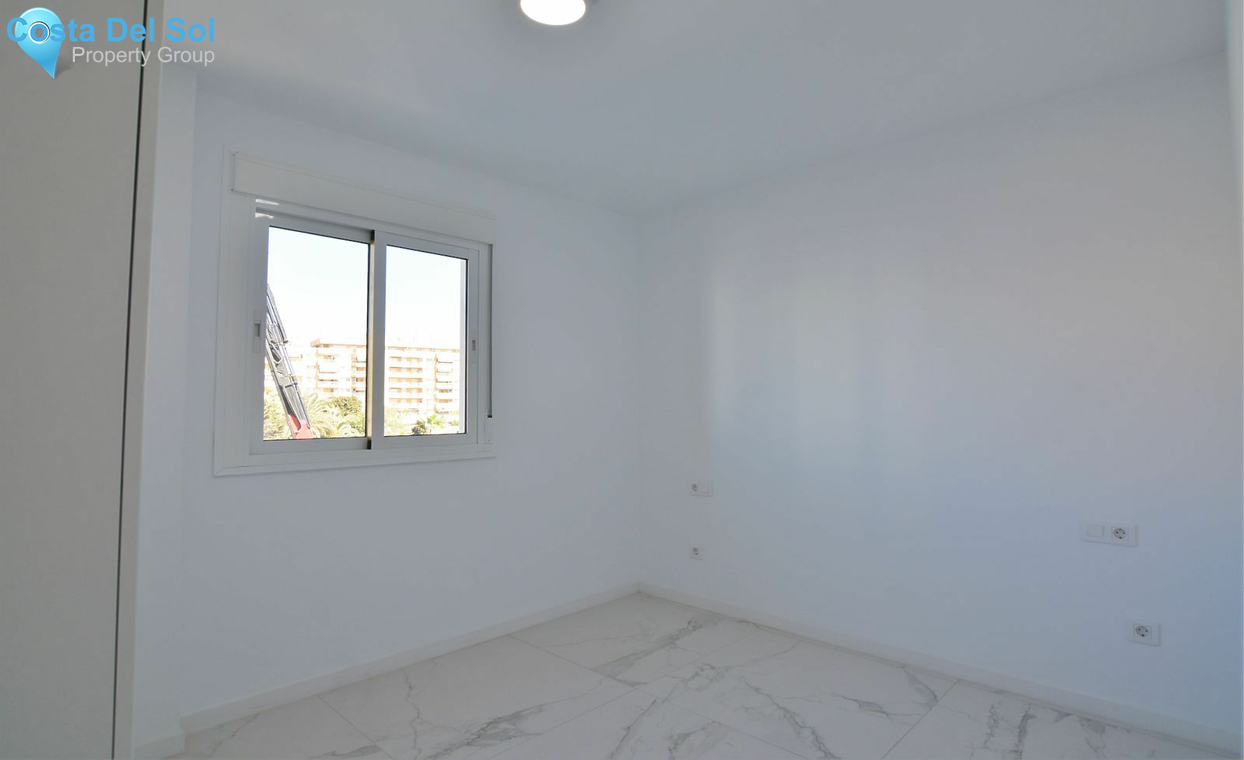 Middle Floor Apartment in Fuengirola-1126108