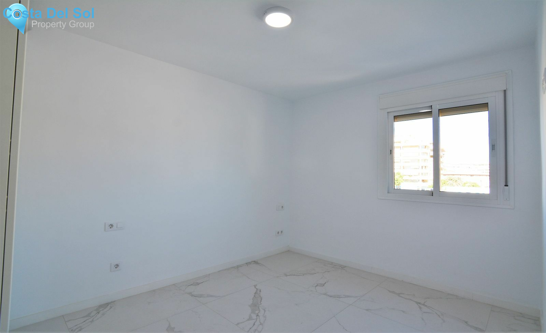 Middle Floor Apartment in Fuengirola-1126110