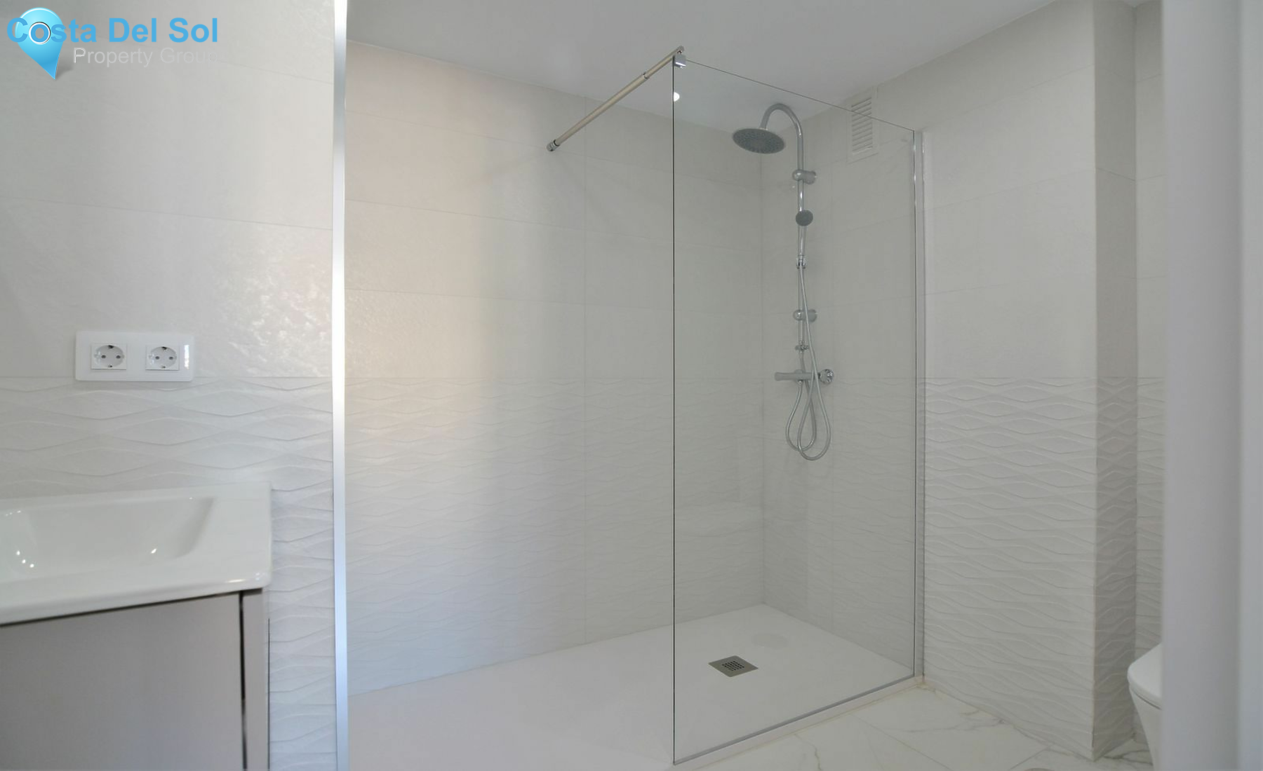 Middle Floor Apartment in Fuengirola-1126112