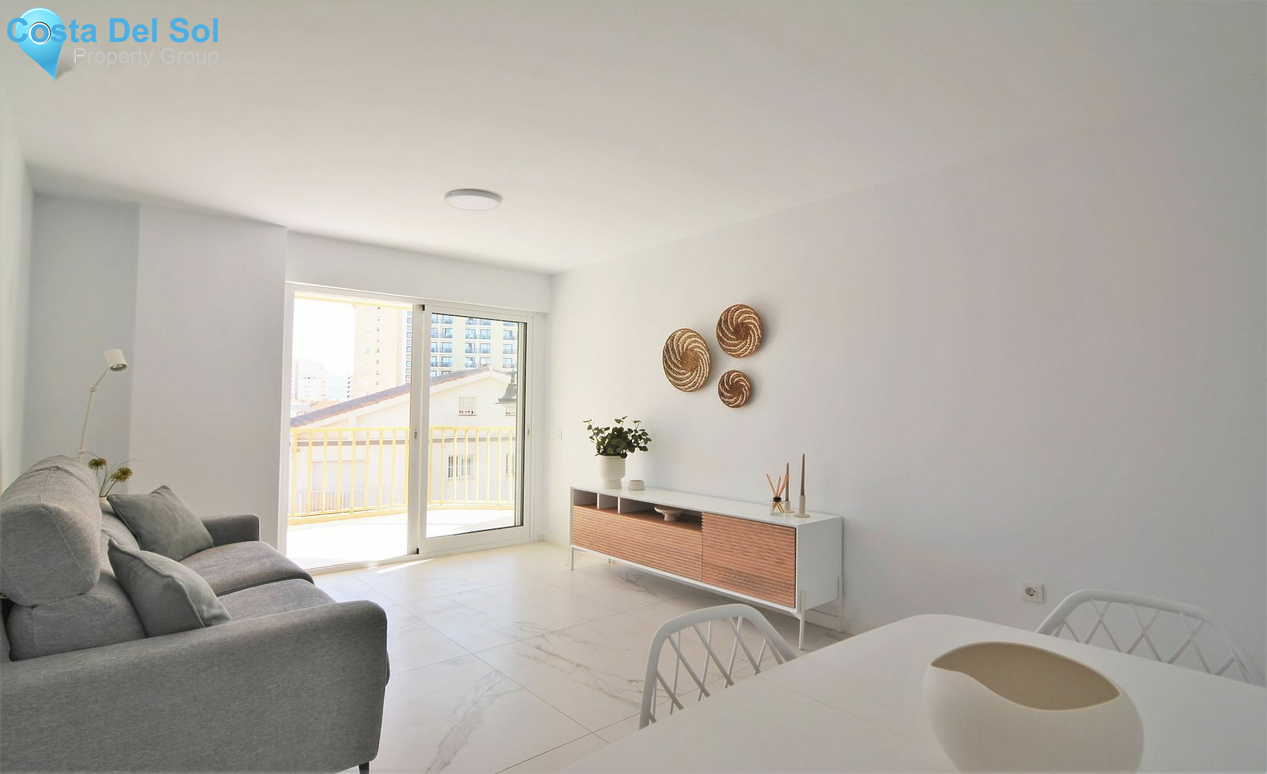 Middle Floor Apartment in Fuengirola-1126100