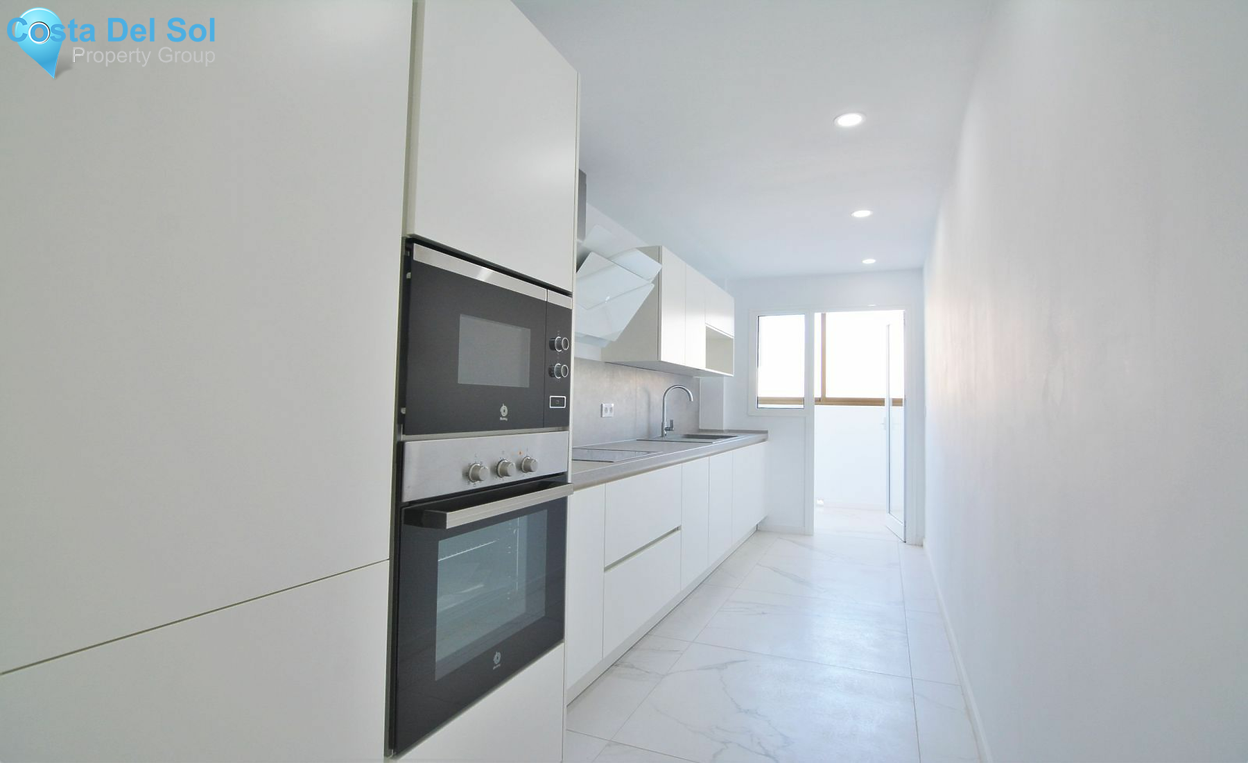 Middle Floor Apartment in Fuengirola-1126102