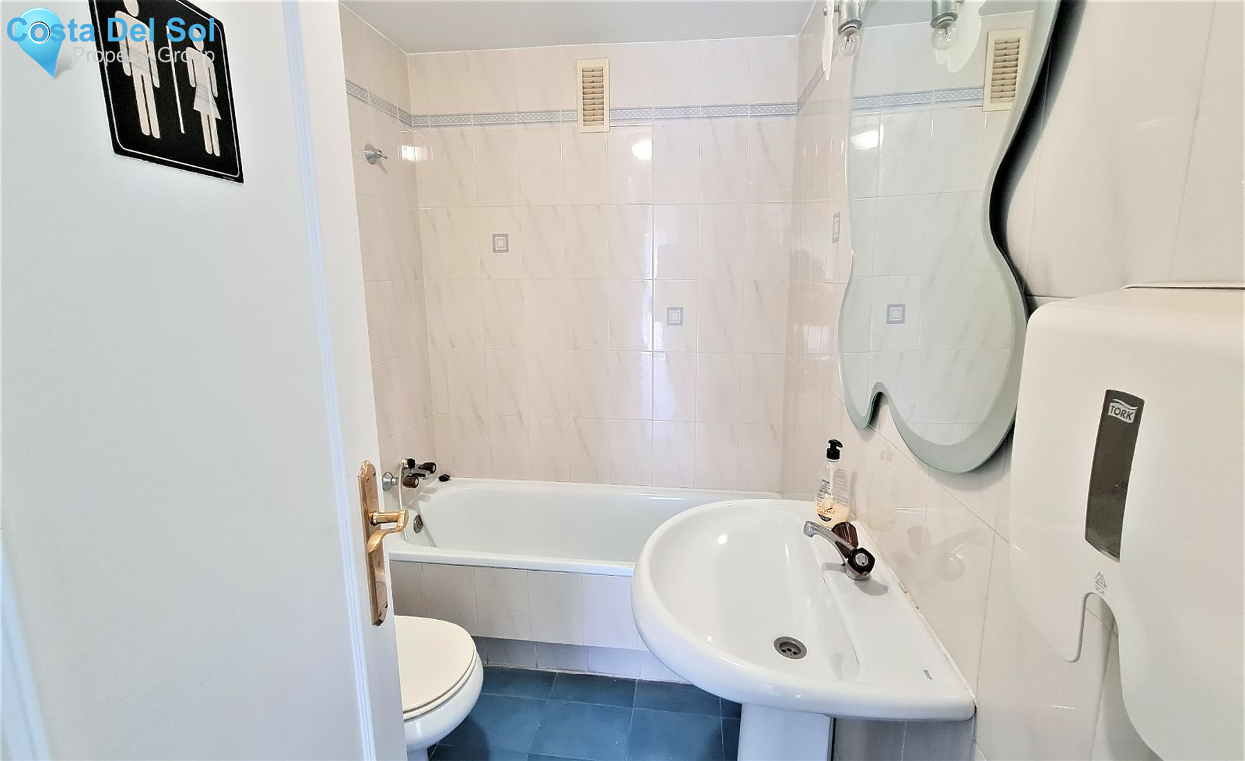 Middle Floor Apartment in Fuengirola-1127054