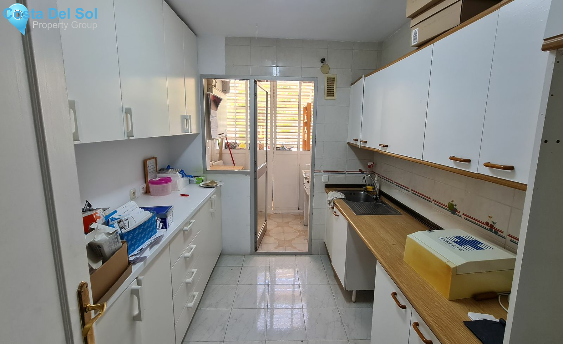 Middle Floor Apartment in Fuengirola-1127046