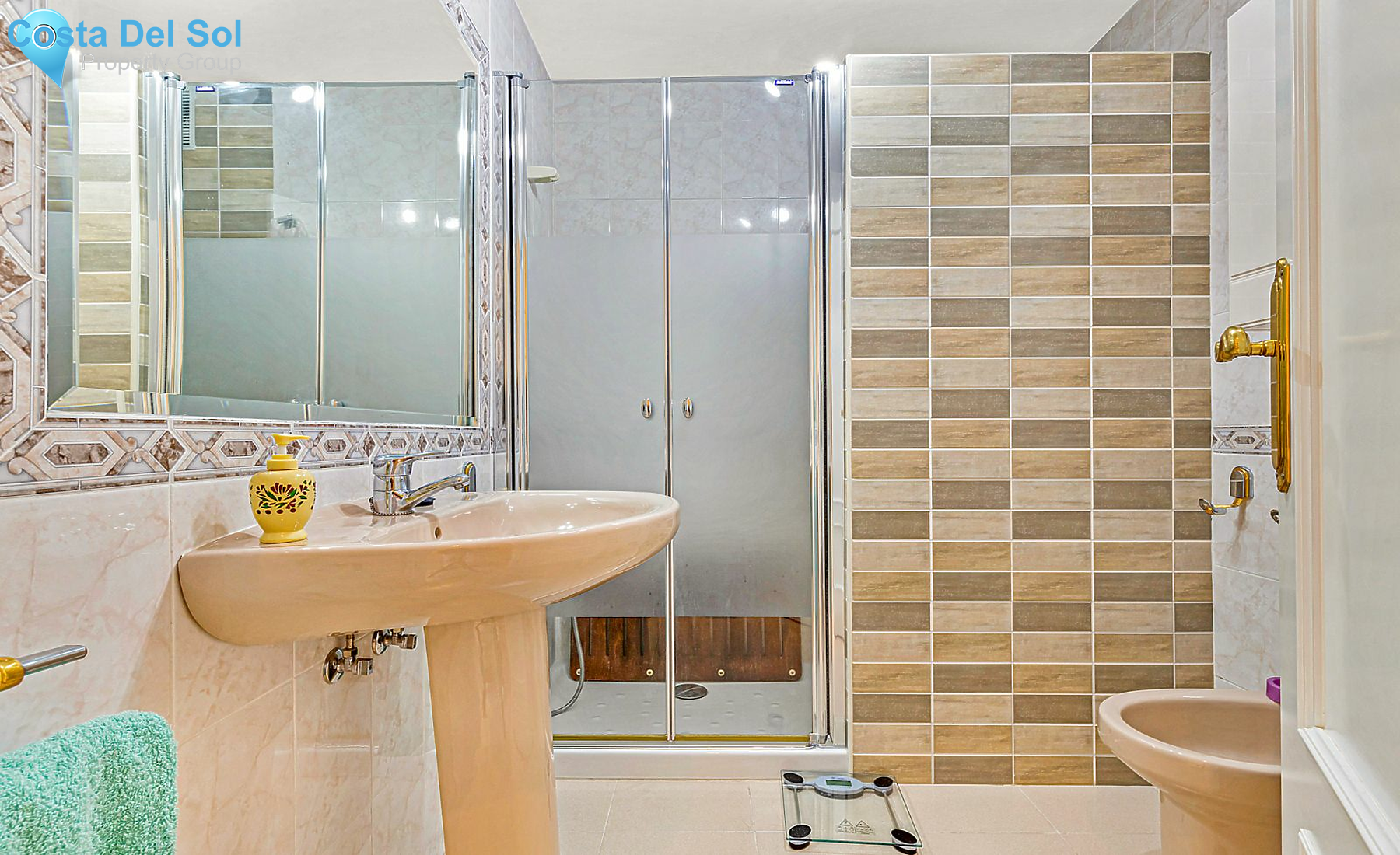 Middle Floor Apartment in Fuengirola-1127536