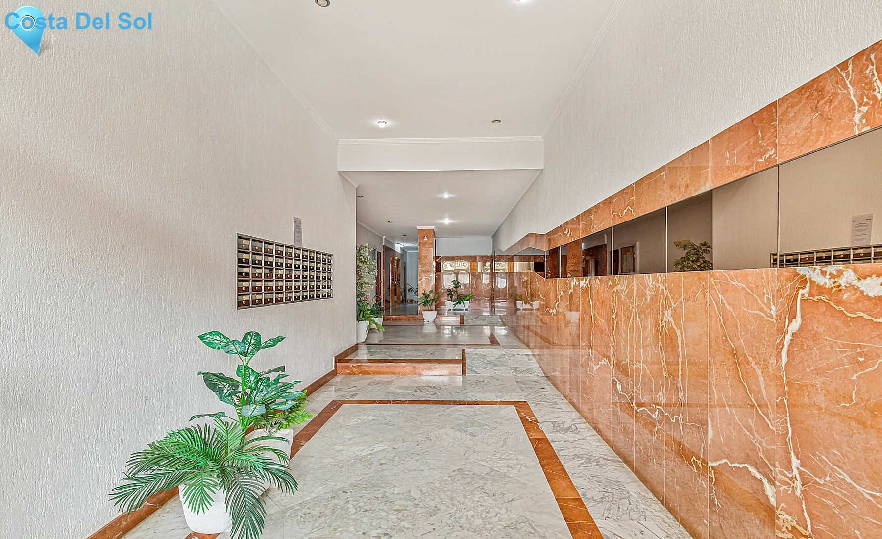 Middle Floor Apartment in Fuengirola-1127543