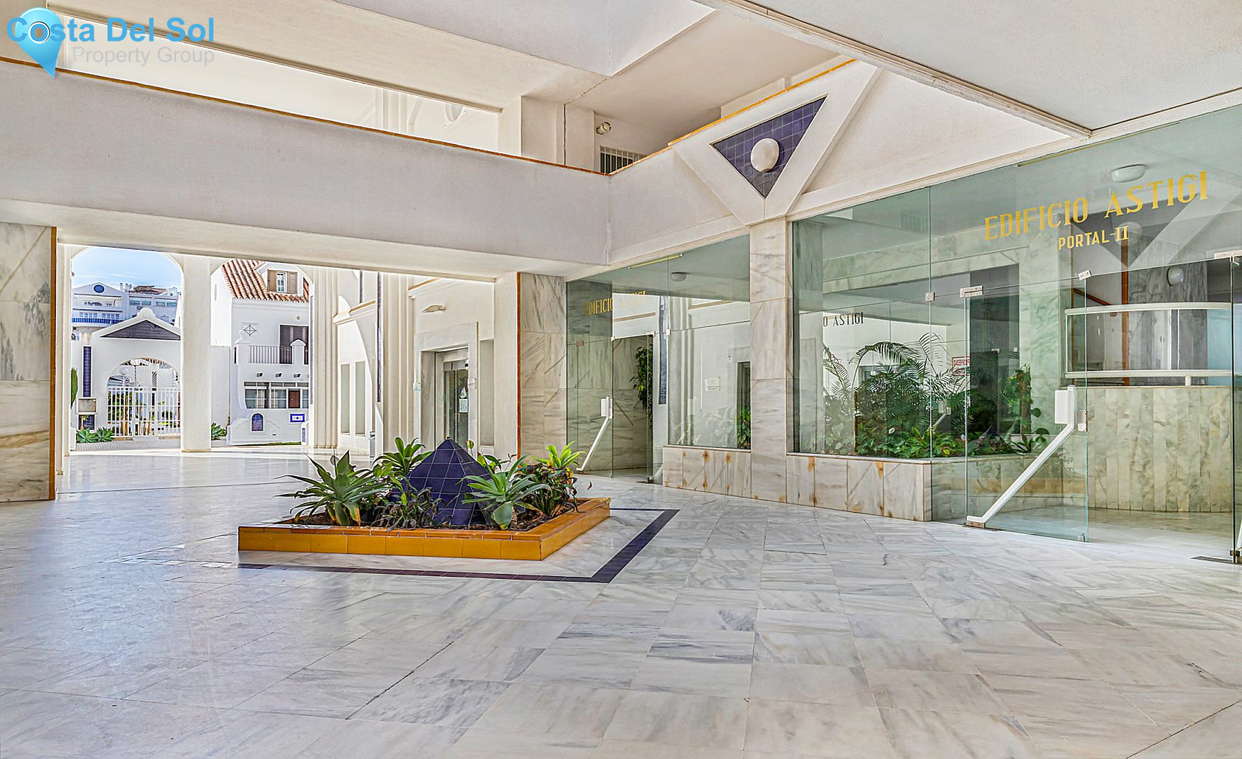 Middle Floor Apartment in Fuengirola-1127843