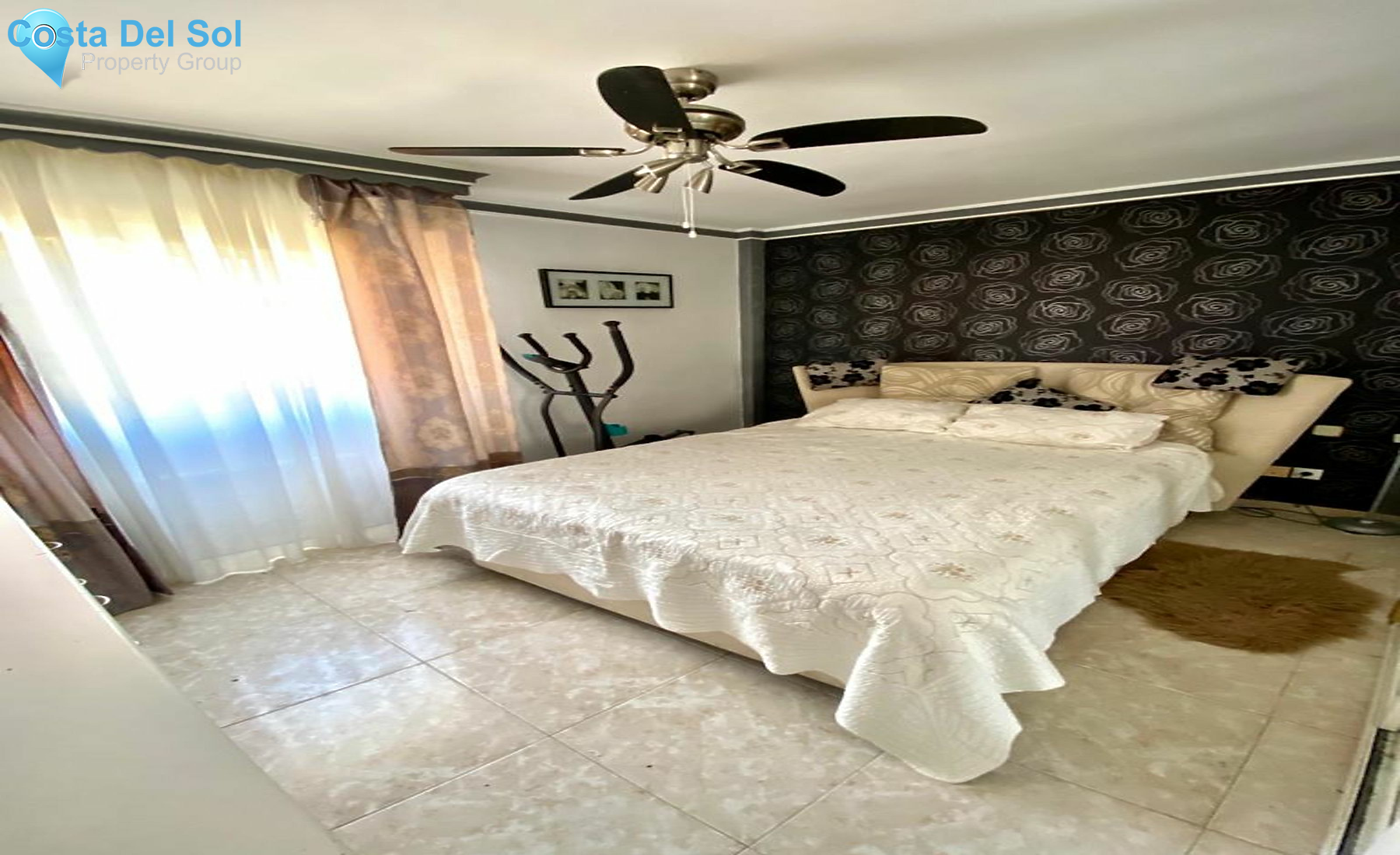 Middle Floor Apartment in Fuengirola-1128108