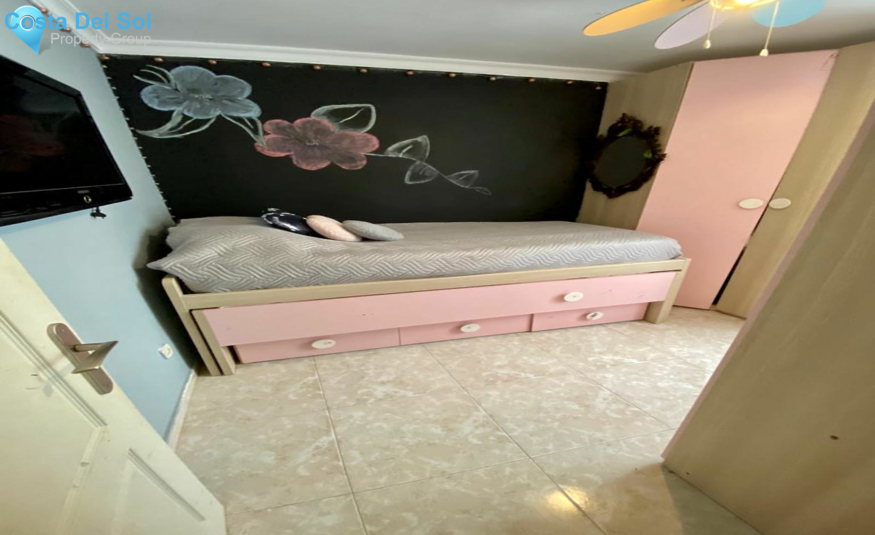 Middle Floor Apartment in Fuengirola-1128102