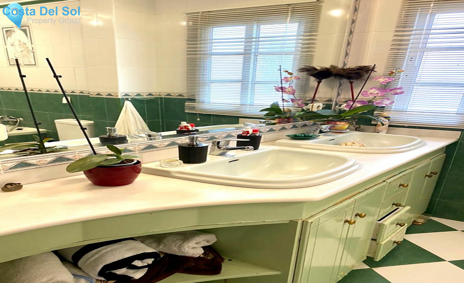 Middle Floor Apartment in Fuengirola-1128104
