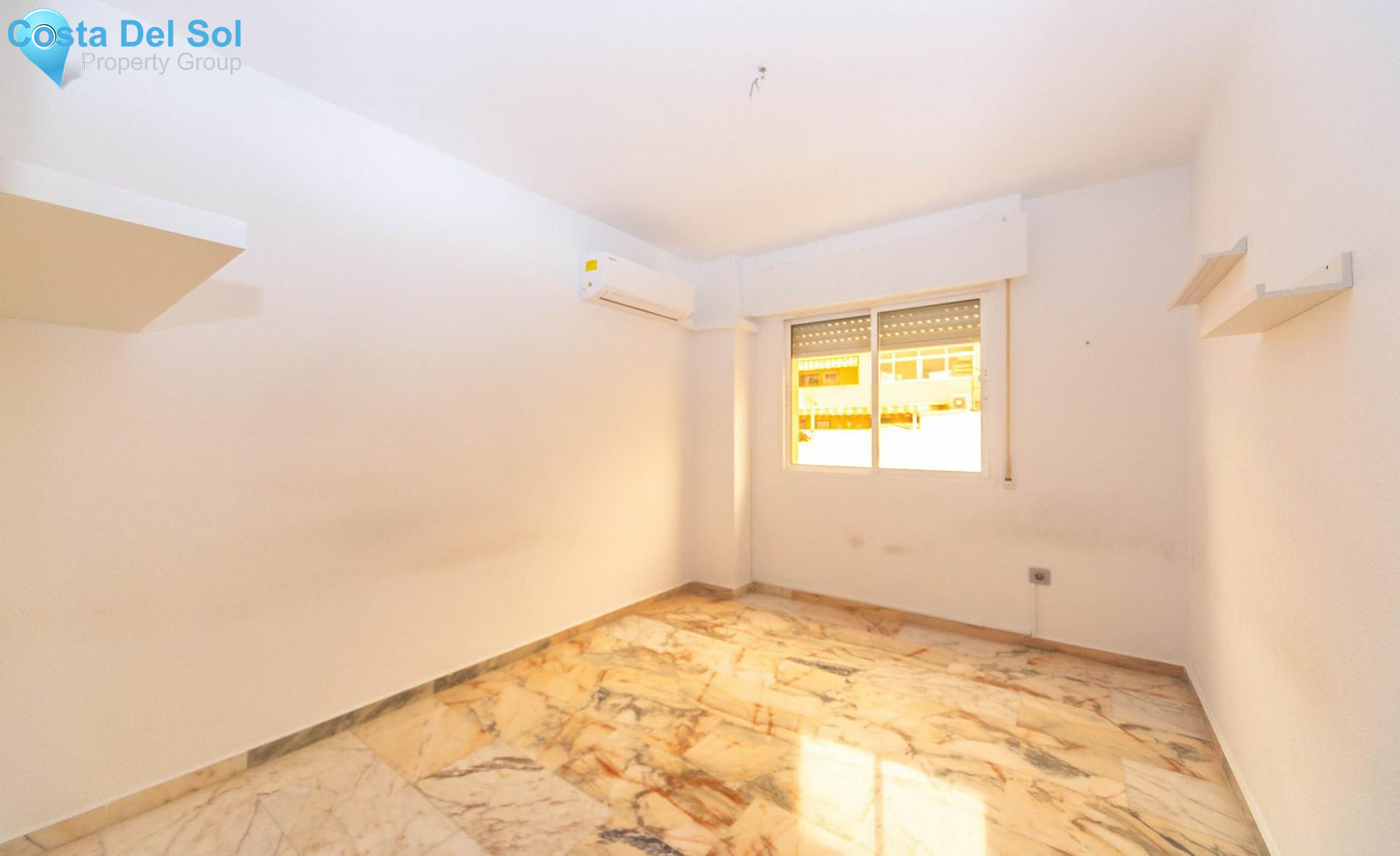 Middle Floor Apartment in Fuengirola-1156268