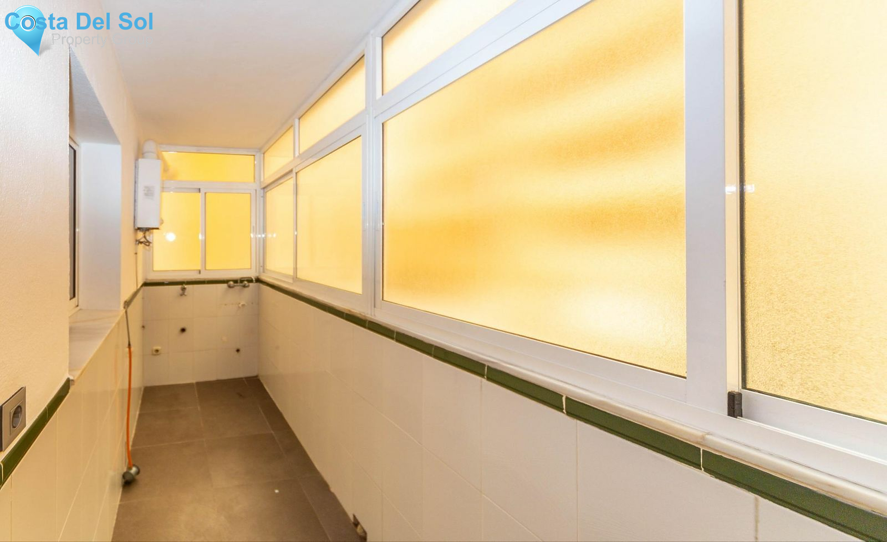 Middle Floor Apartment in Fuengirola-1156275