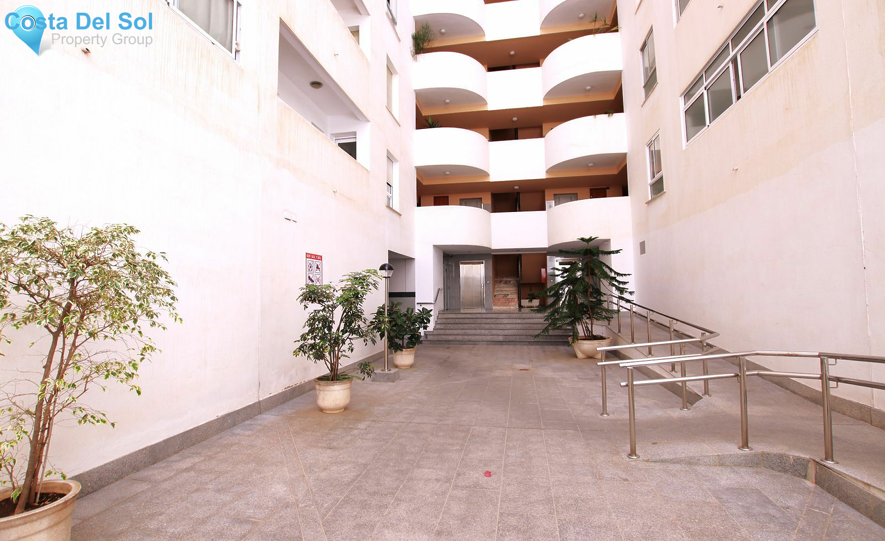 Middle Floor Apartment in Fuengirola-1163948