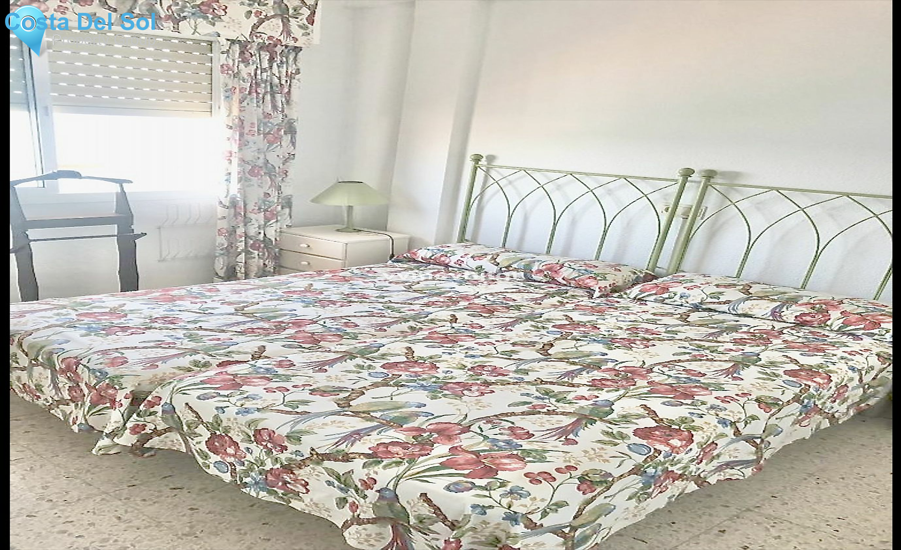 Middle Floor Apartment in Fuengirola-1199998