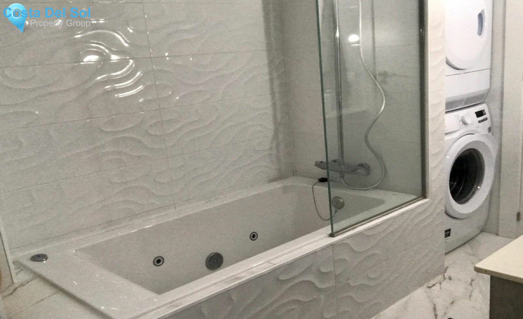 Middle Floor Apartment in Fuengirola-1398934