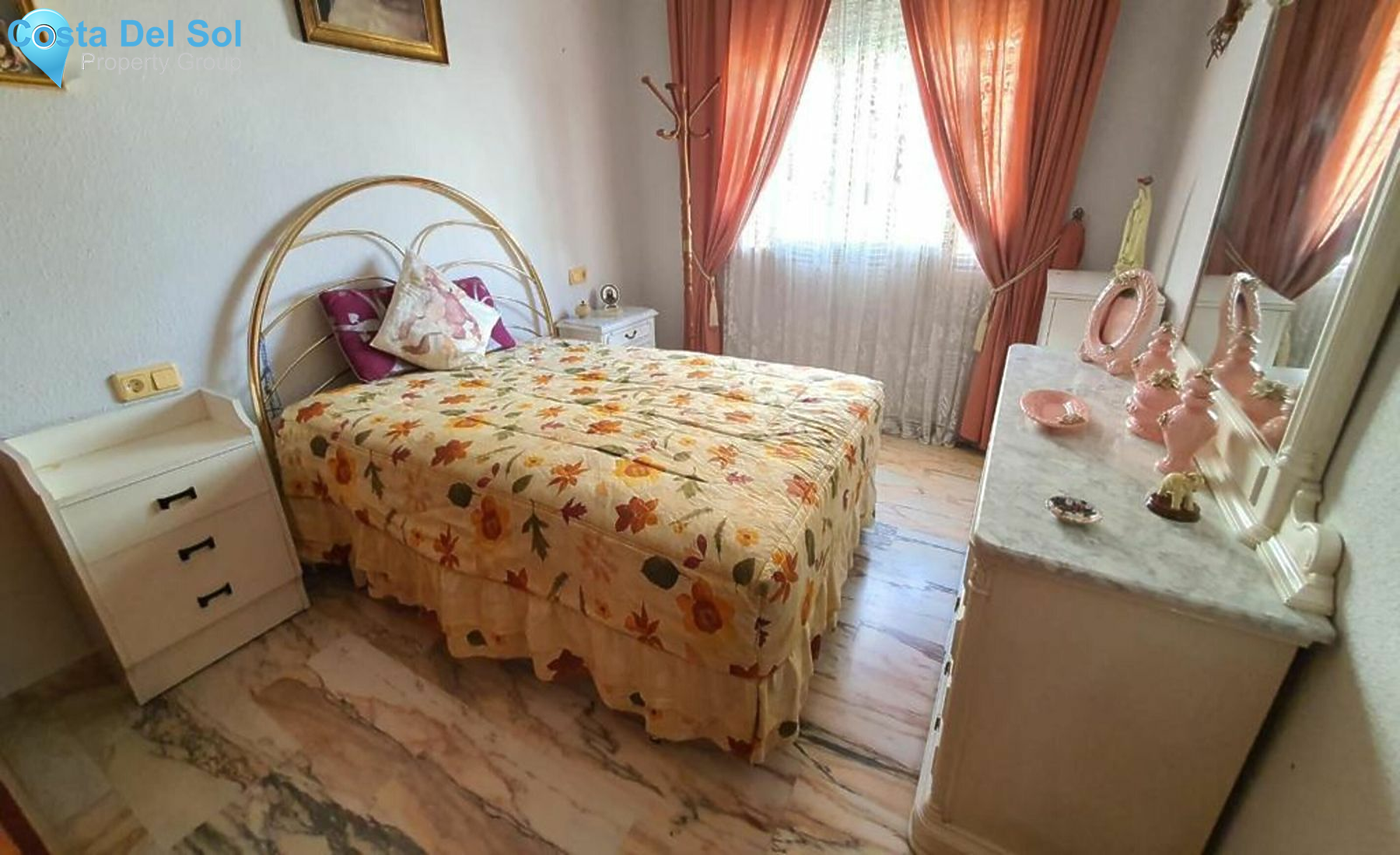 Middle Floor Apartment in Fuengirola-1421642