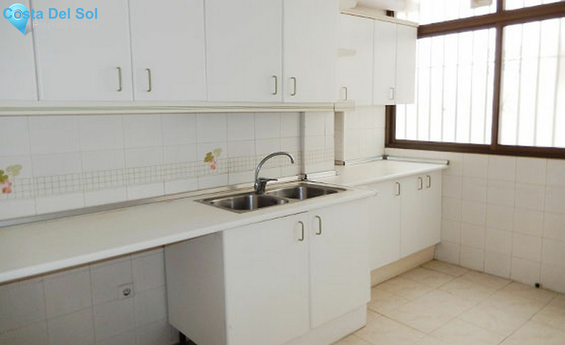 Middle Floor Apartment in Fuengirola-1422585