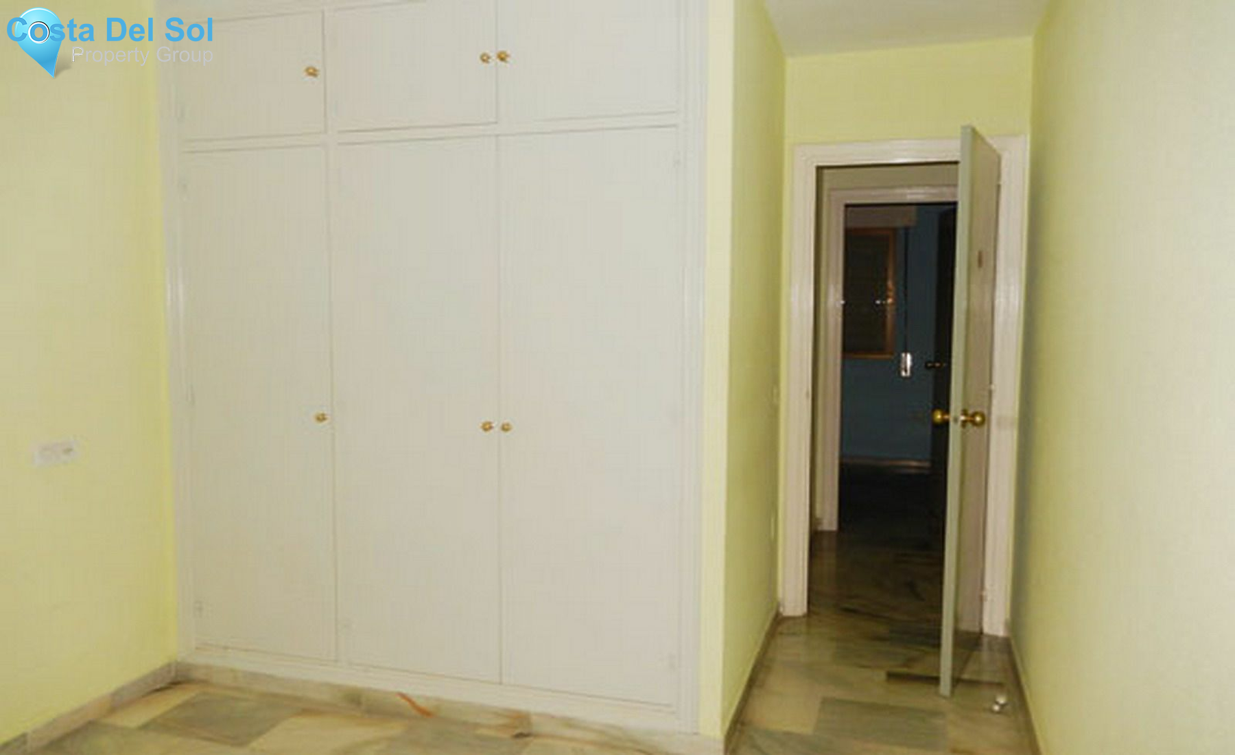 Middle Floor Apartment in Fuengirola-1422588