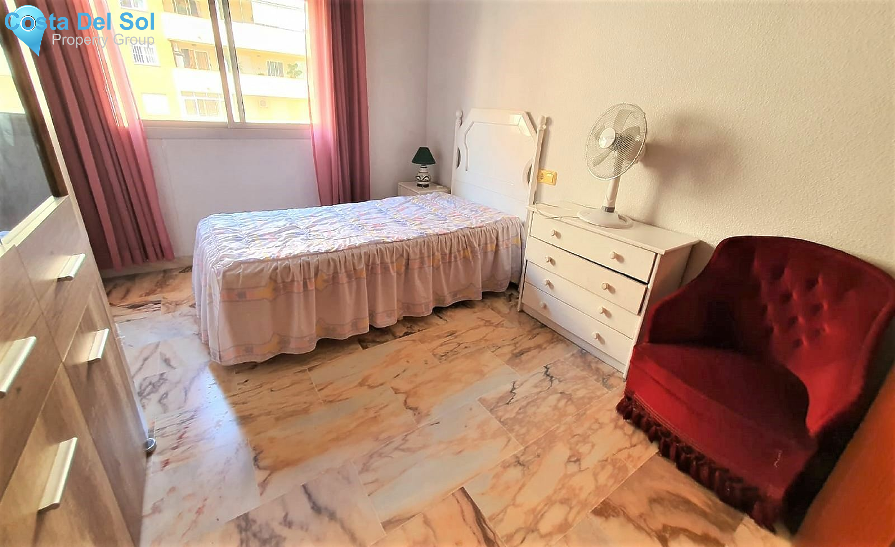 Middle Floor Apartment in Fuengirola-1430225