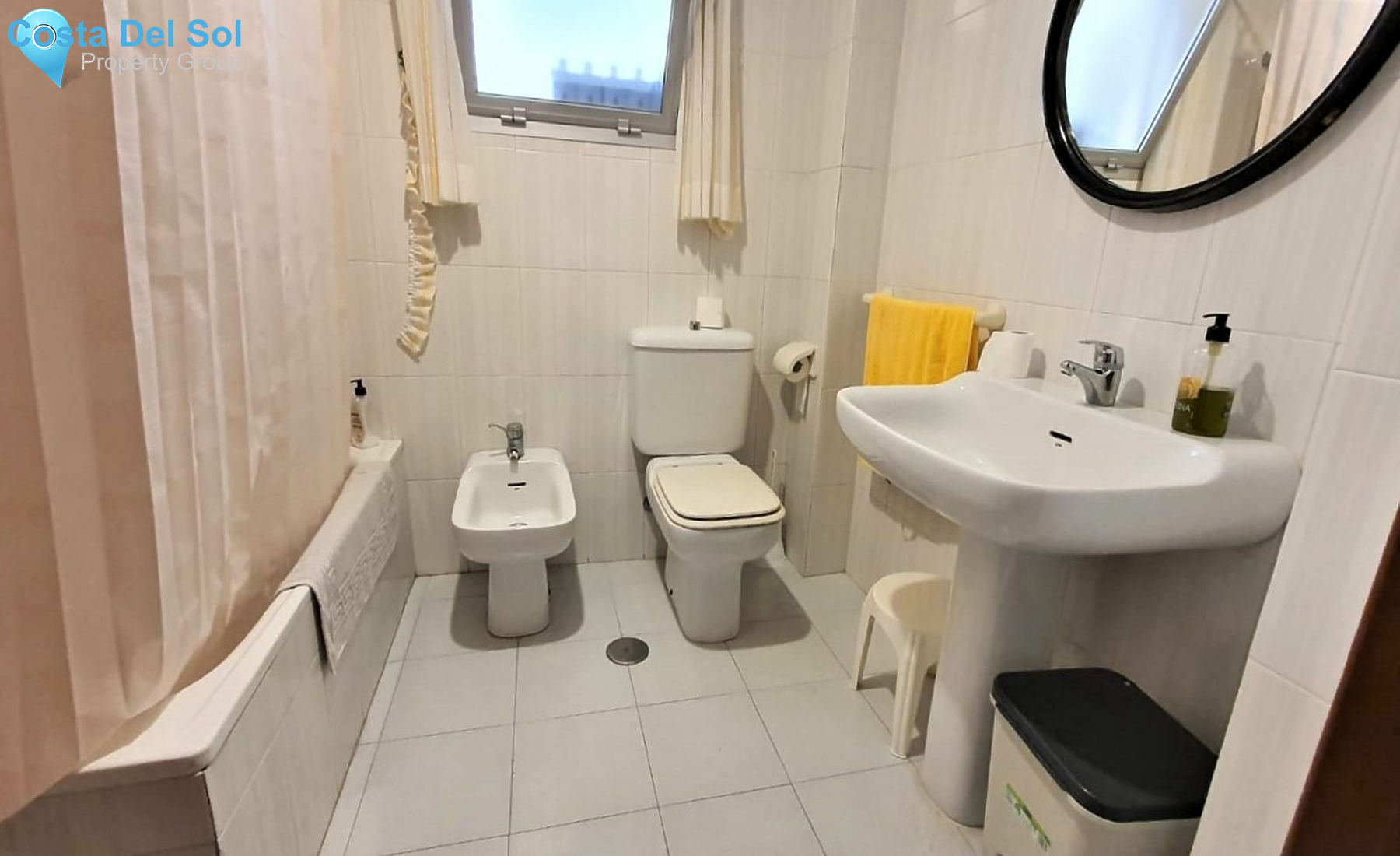 Middle Floor Apartment in Fuengirola-1430226