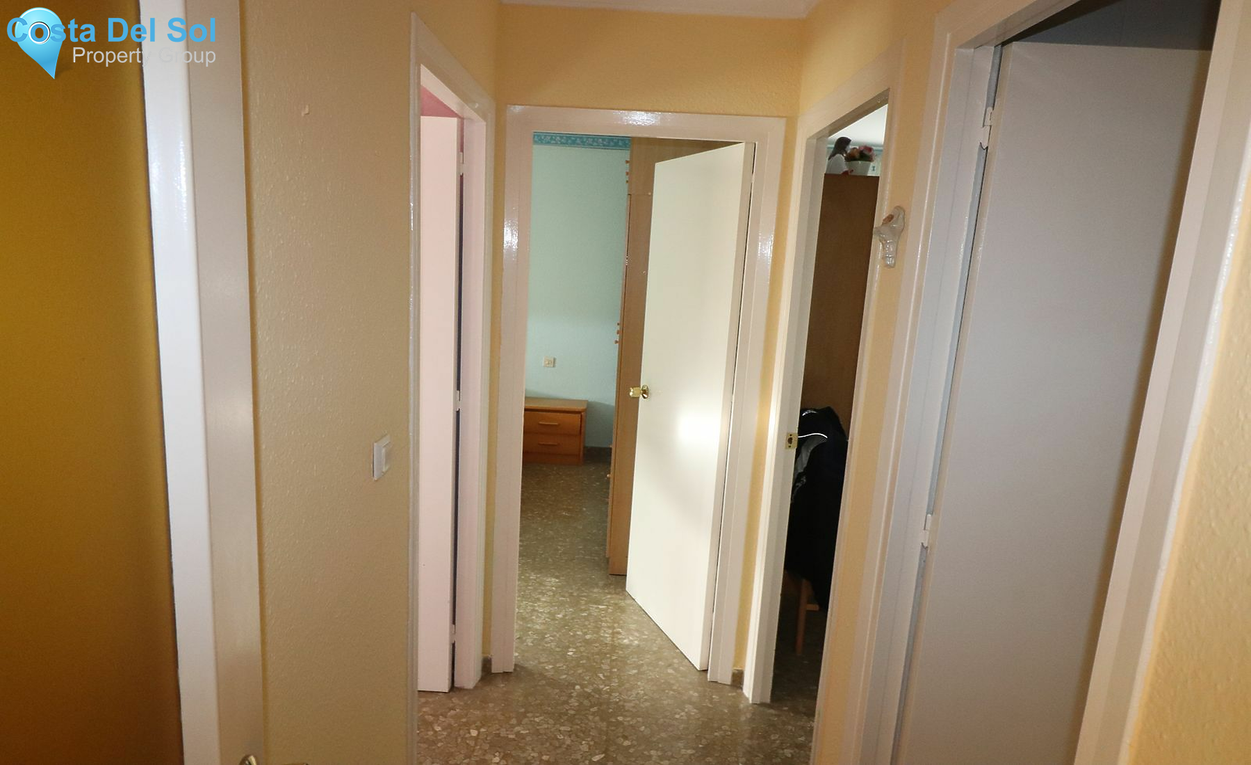 Middle Floor Apartment in Fuengirola-1430483