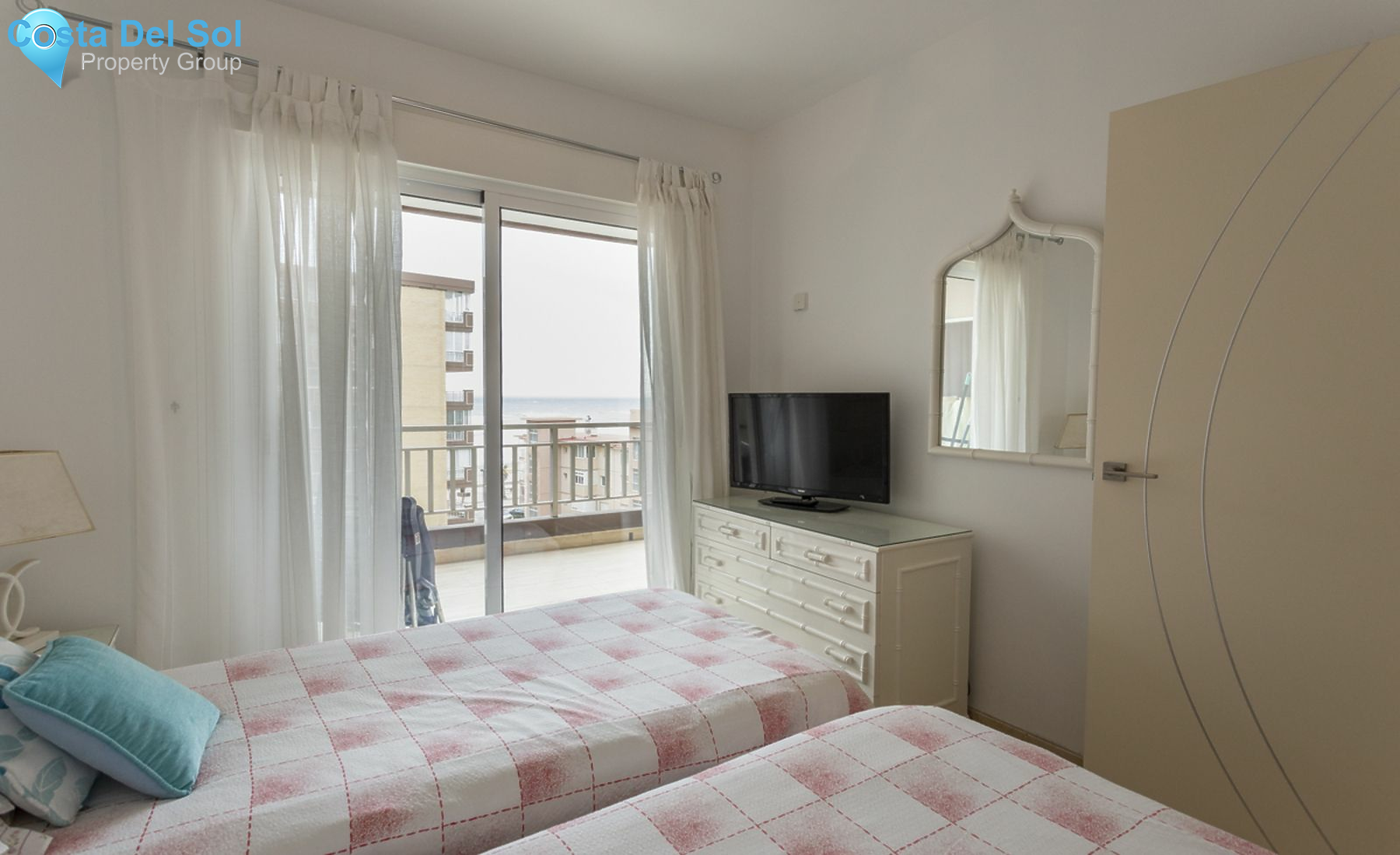 Middle Floor Apartment in Fuengirola-1448941