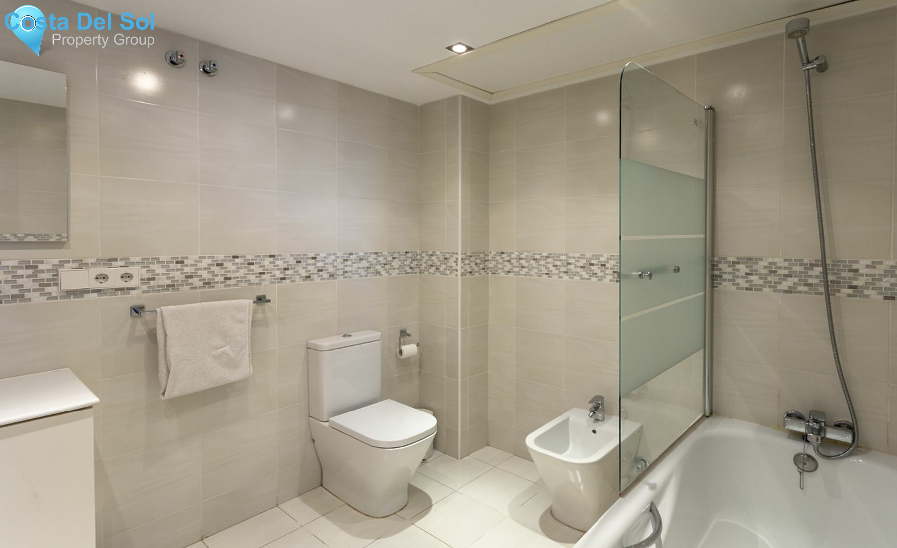 Middle Floor Apartment in Fuengirola-1448943