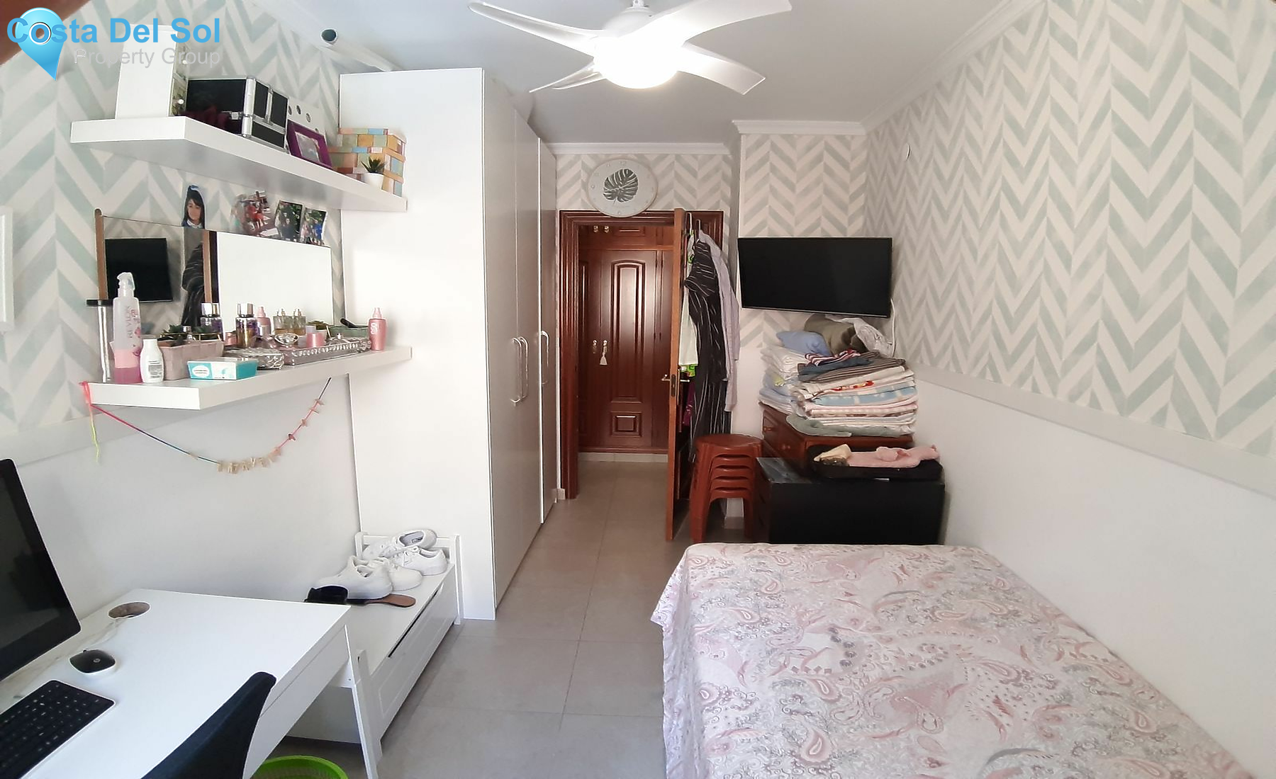 Middle Floor Apartment in Fuengirola-1473995