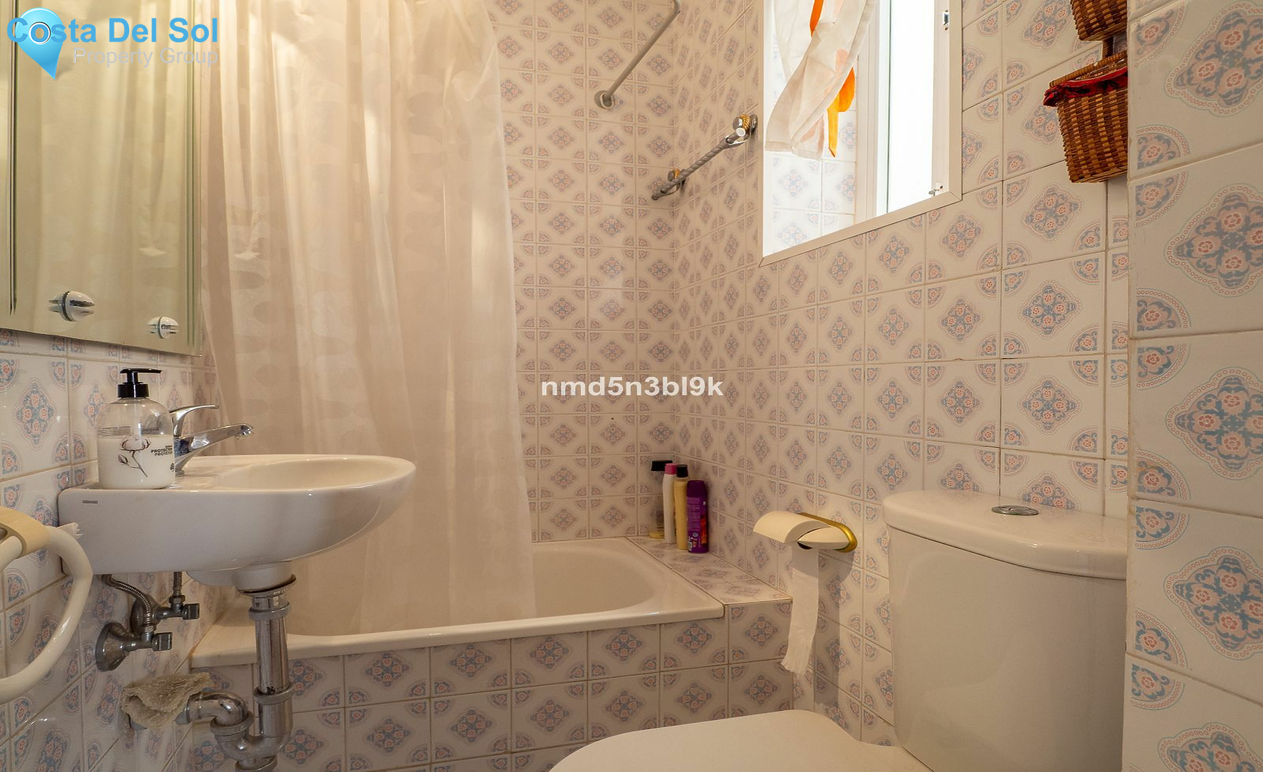 Middle Floor Apartment in Fuengirola-1480462