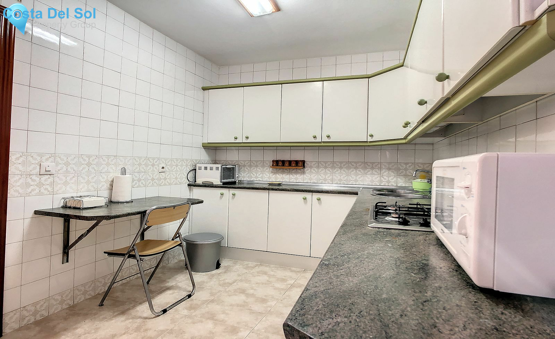 Middle Floor Apartment in Fuengirola-1485095