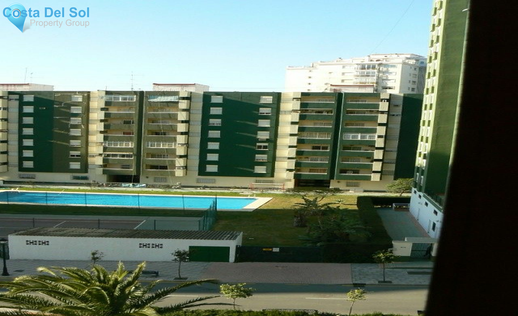 Middle Floor Apartment in Fuengirola-1515384