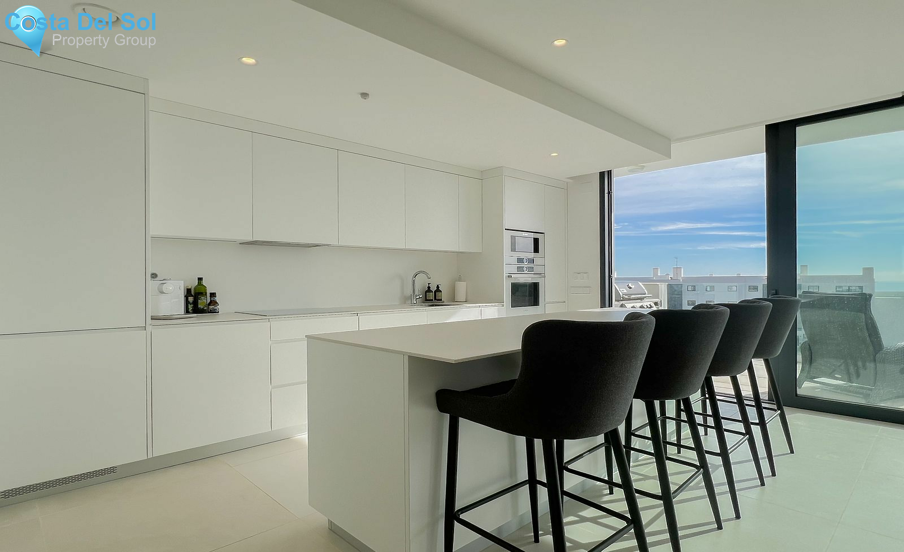 Middle Floor Apartment in Fuengirola-1529839