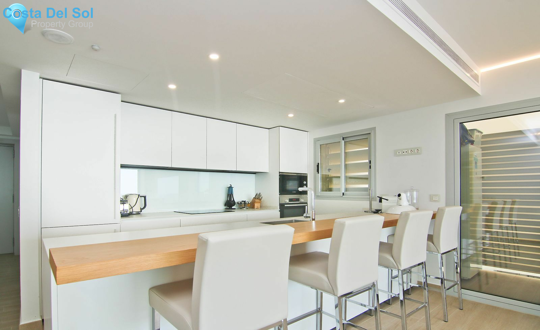 Middle Floor Apartment in Fuengirola-1530187