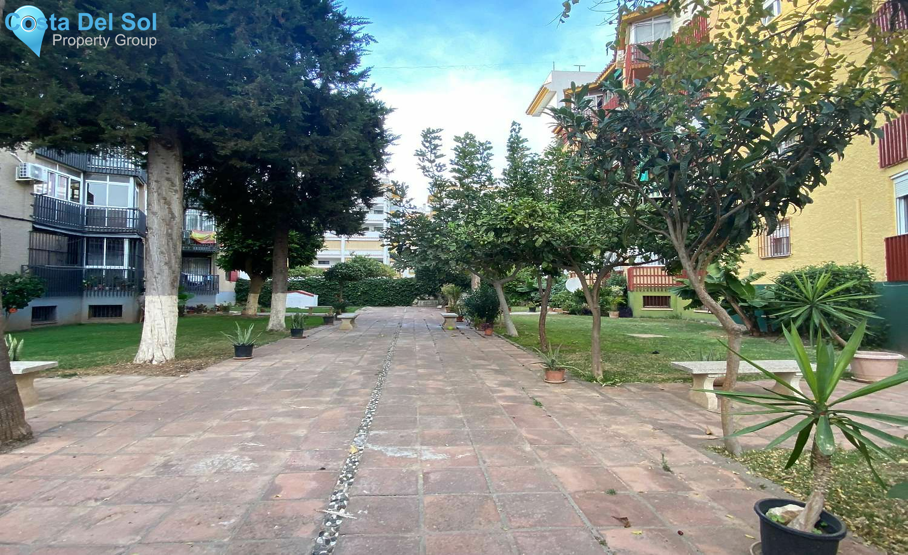 Middle Floor Apartment in Fuengirola-1530557