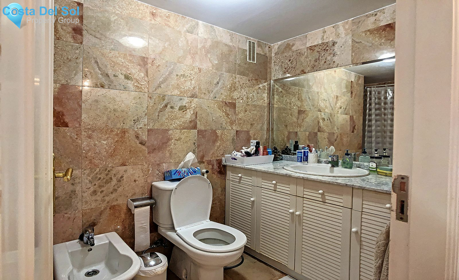 Middle Floor Apartment in Fuengirola-1534358