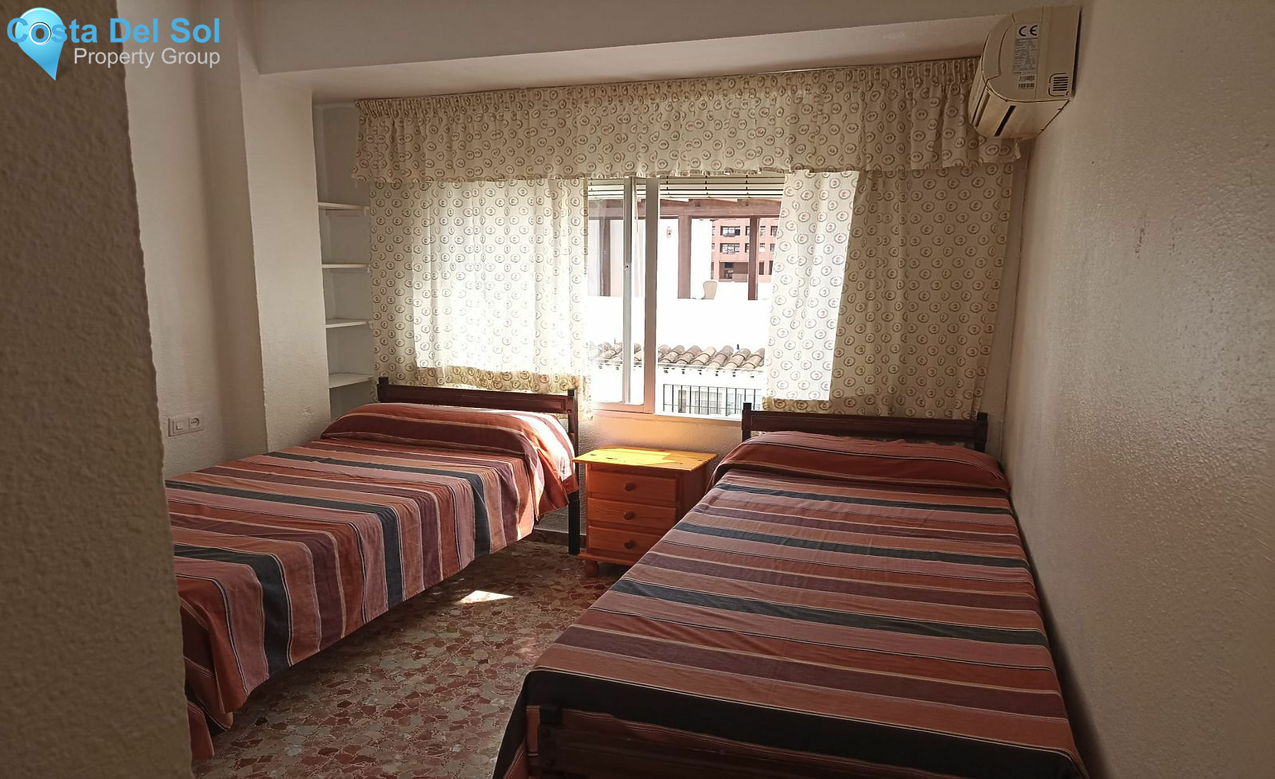 Middle Floor Apartment in Fuengirola-1550114