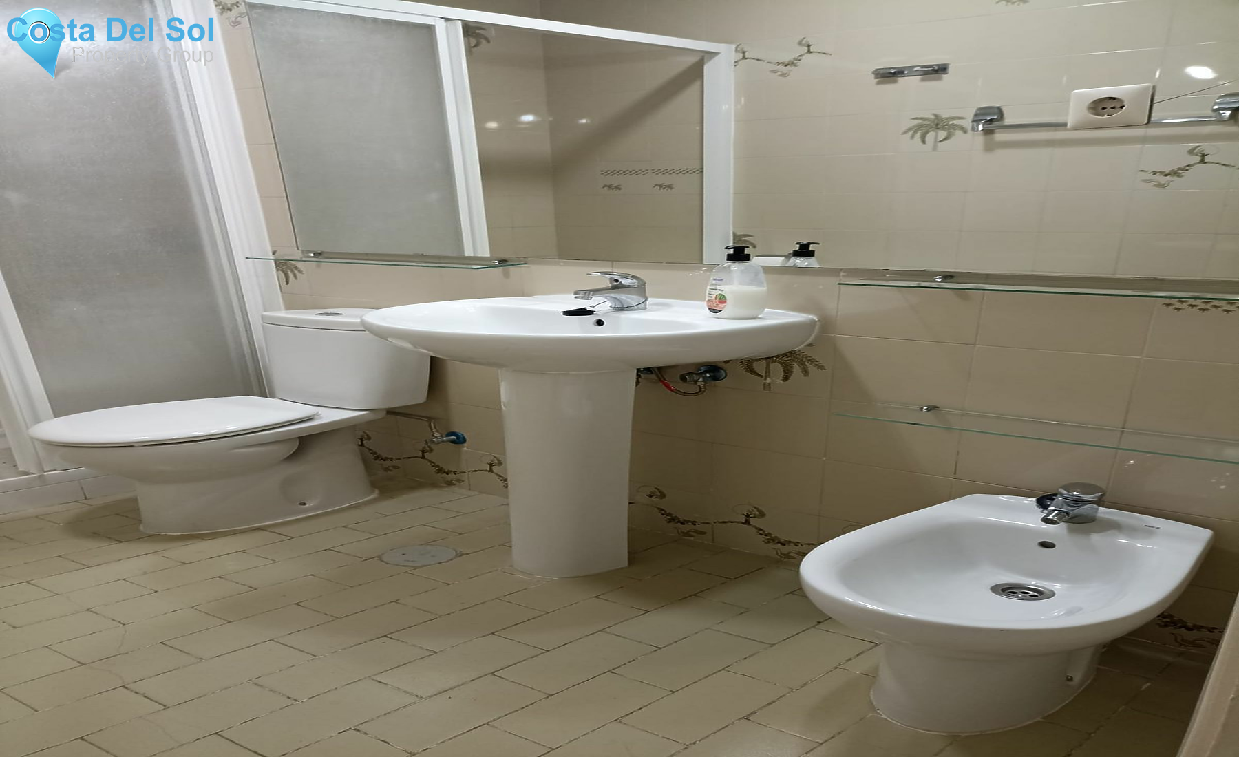 Middle Floor Apartment in Fuengirola-1550116