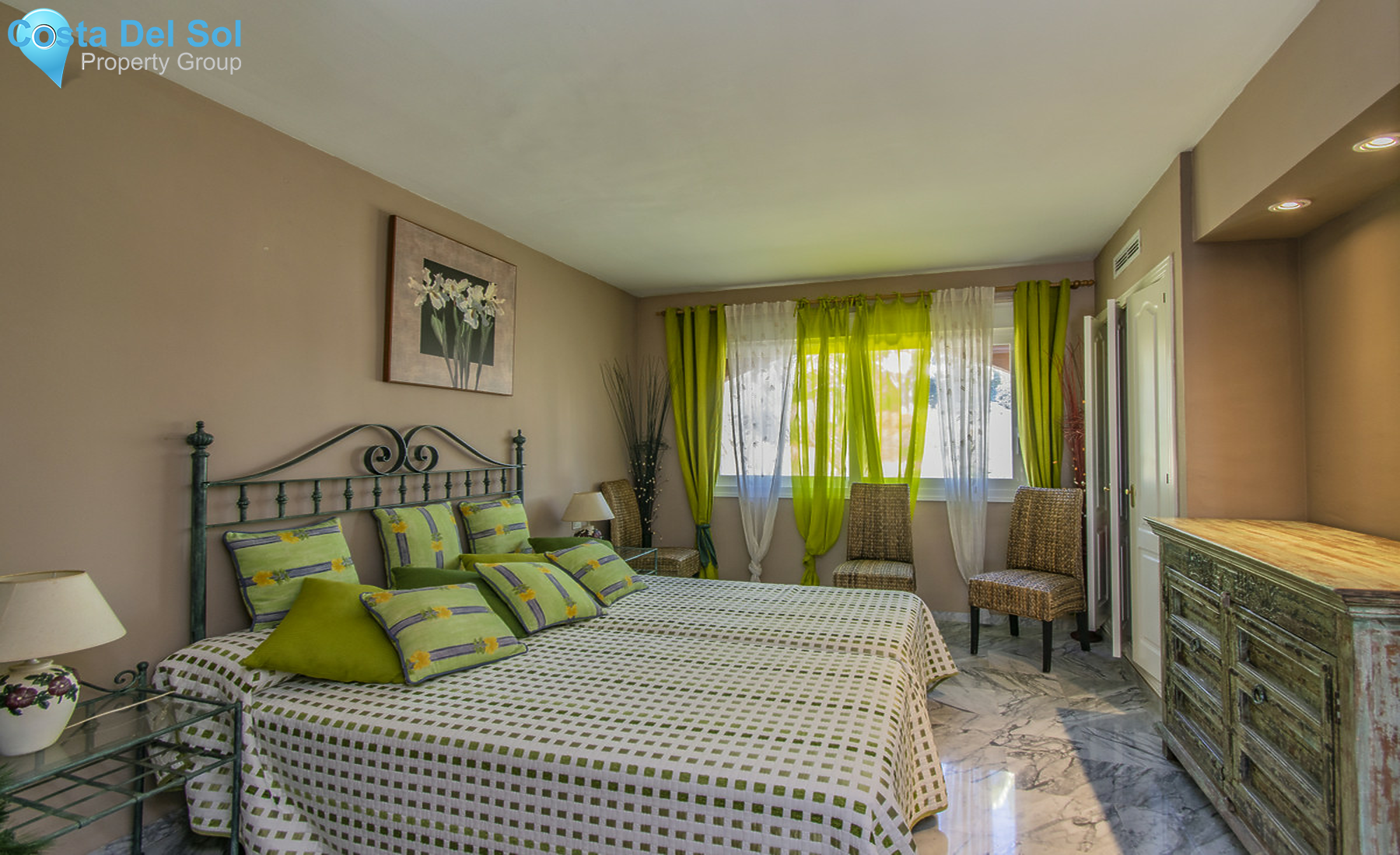 Middle Floor Apartment in Guadalmina Baja-1250090