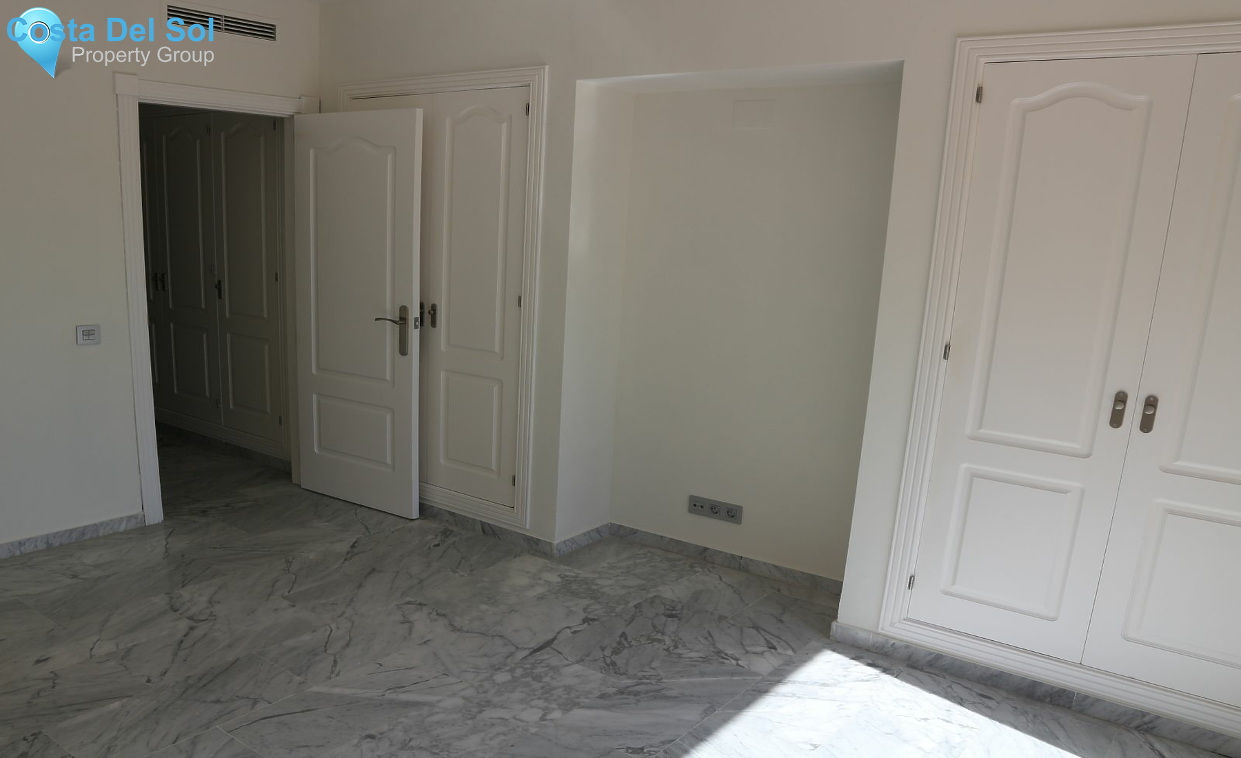 Middle Floor Apartment in Guadalmina Baja-1549603