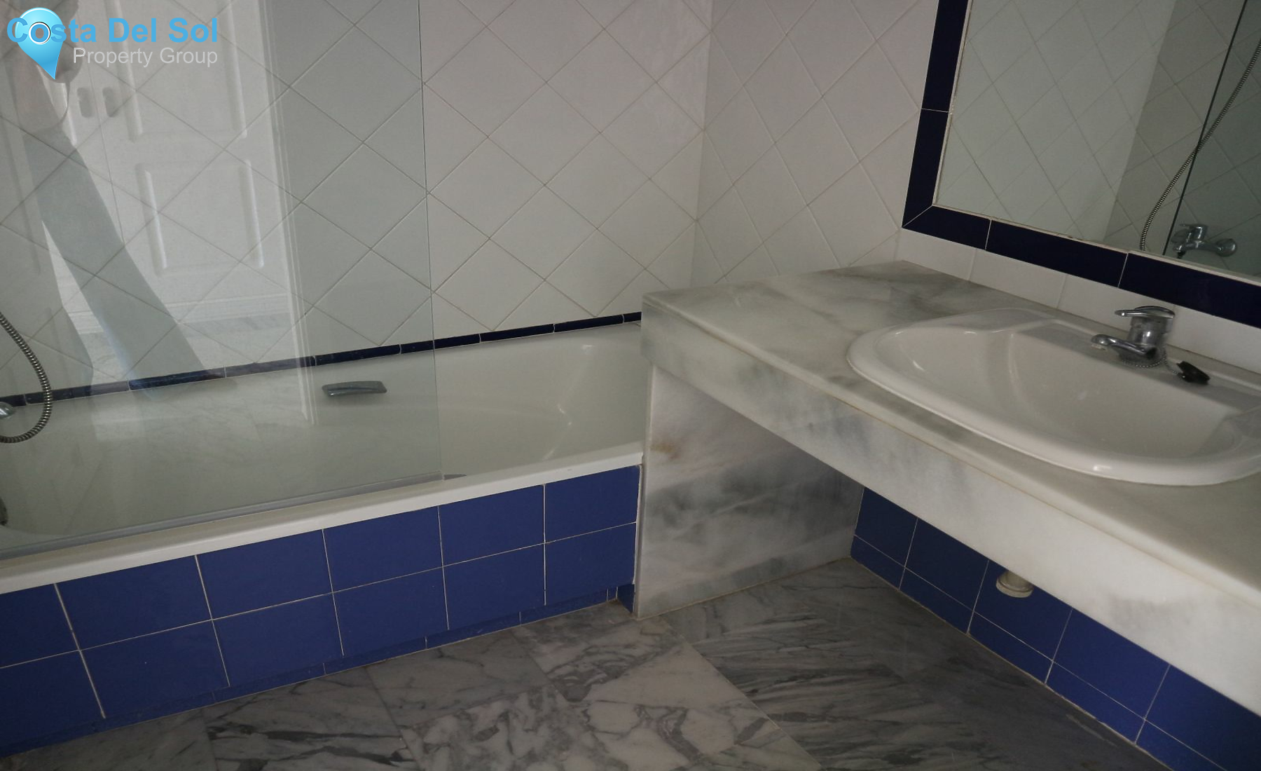 Middle Floor Apartment in Guadalmina Baja-1549607