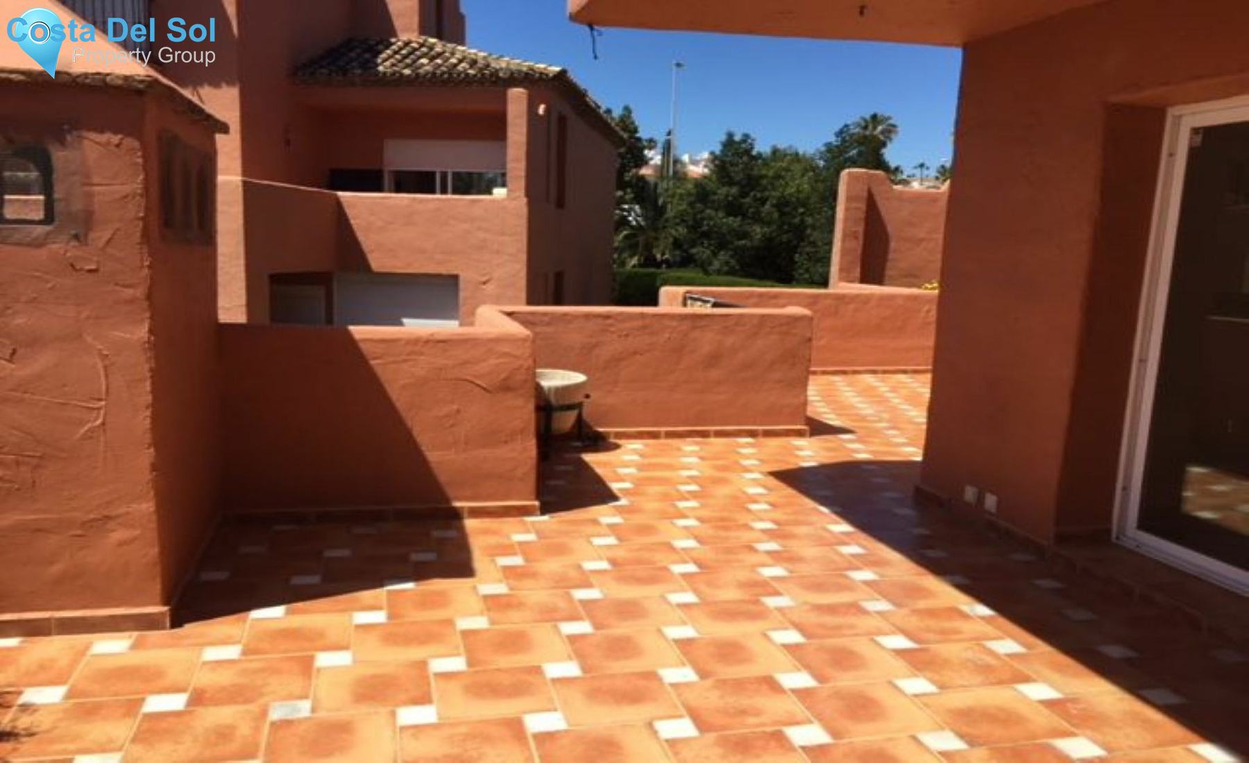 Middle Floor Apartment in Guadalmina Baja-1549596