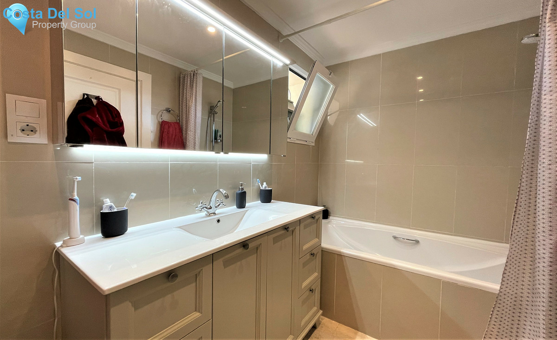 Middle Floor Apartment in La Cala Hills-1291516