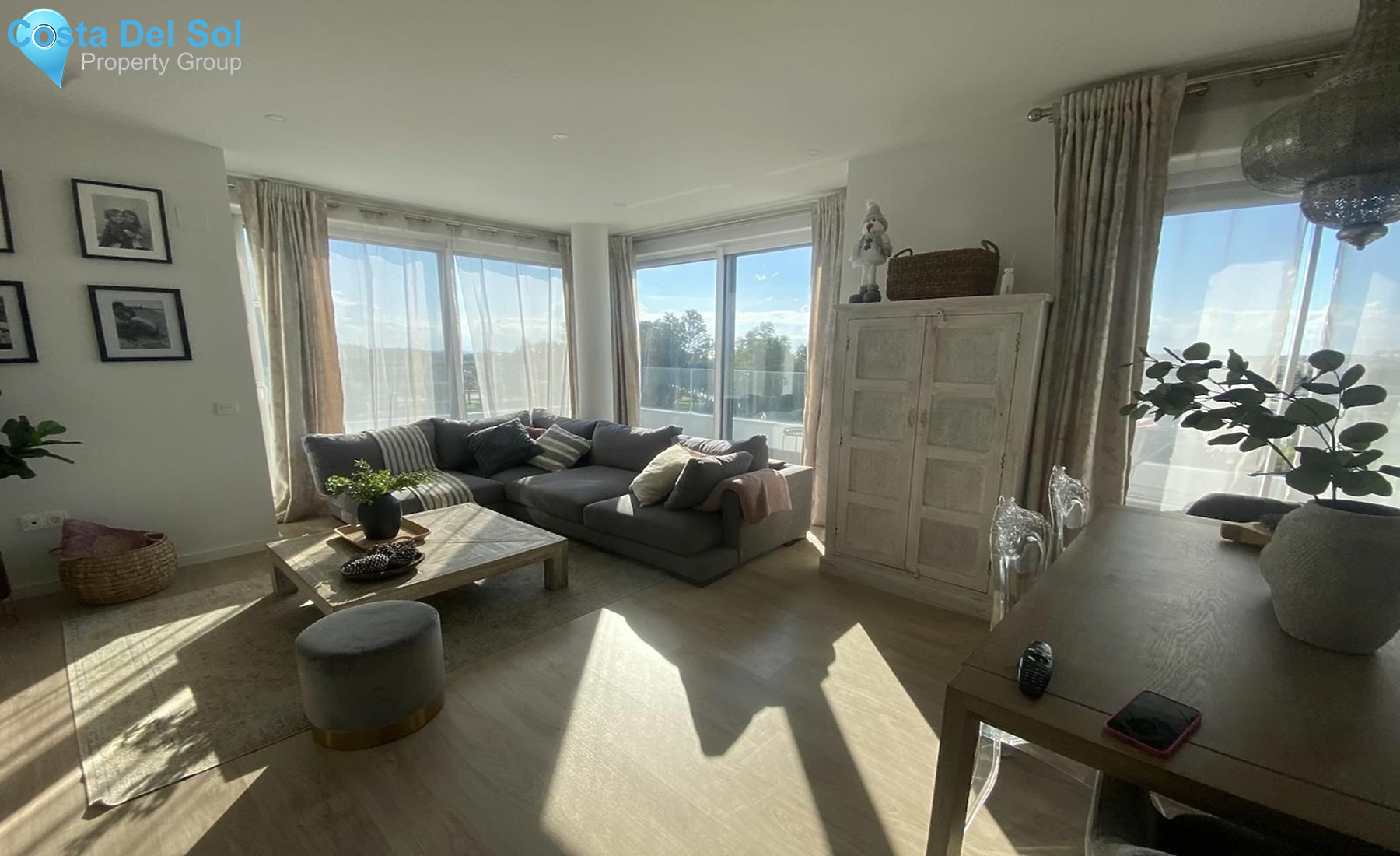 Middle Floor Apartment in La Campana-1221057