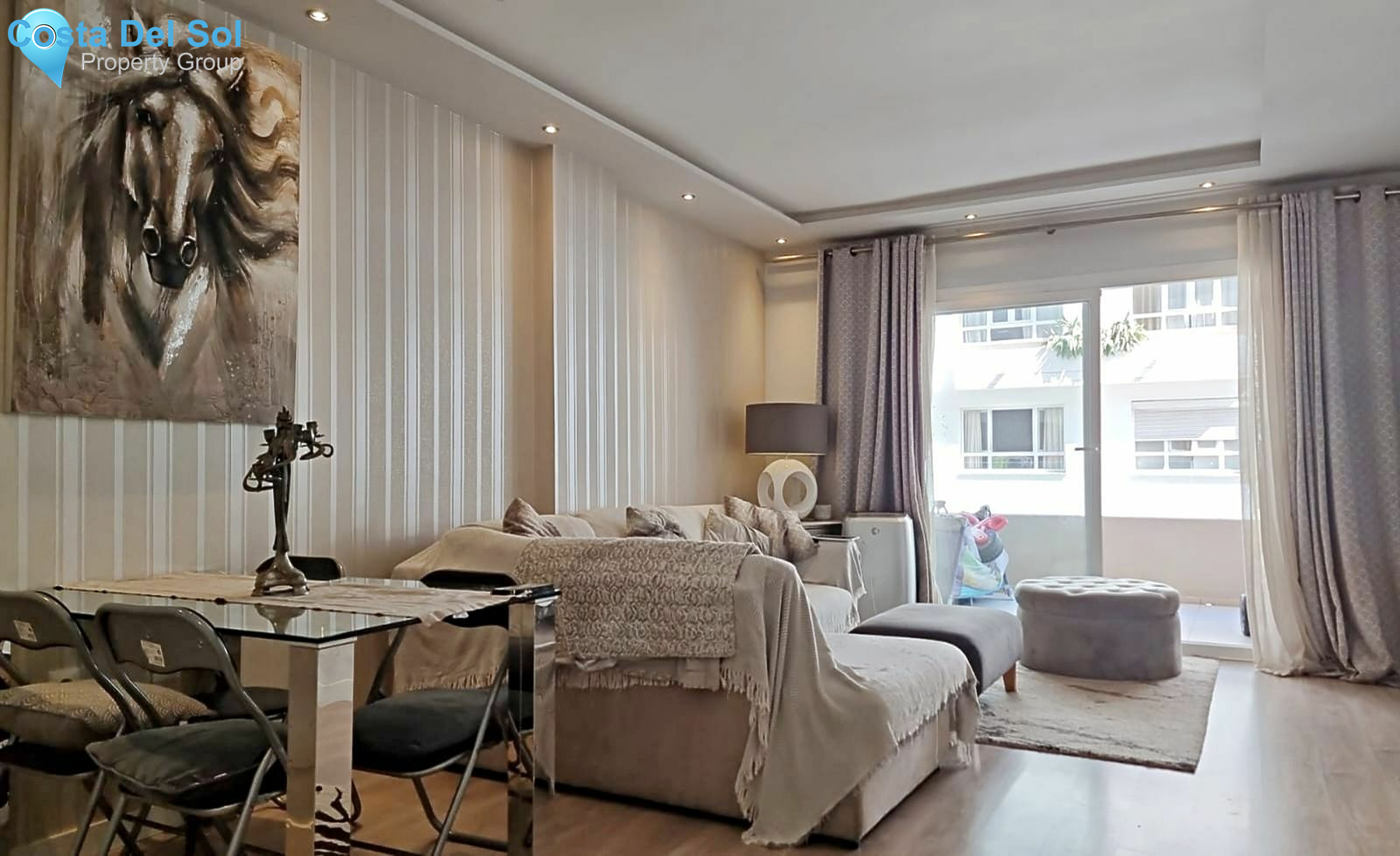Middle Floor Apartment in La Campana-1464120