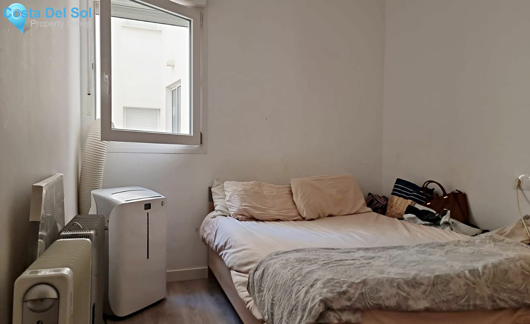Middle Floor Apartment in La Campana-1464132