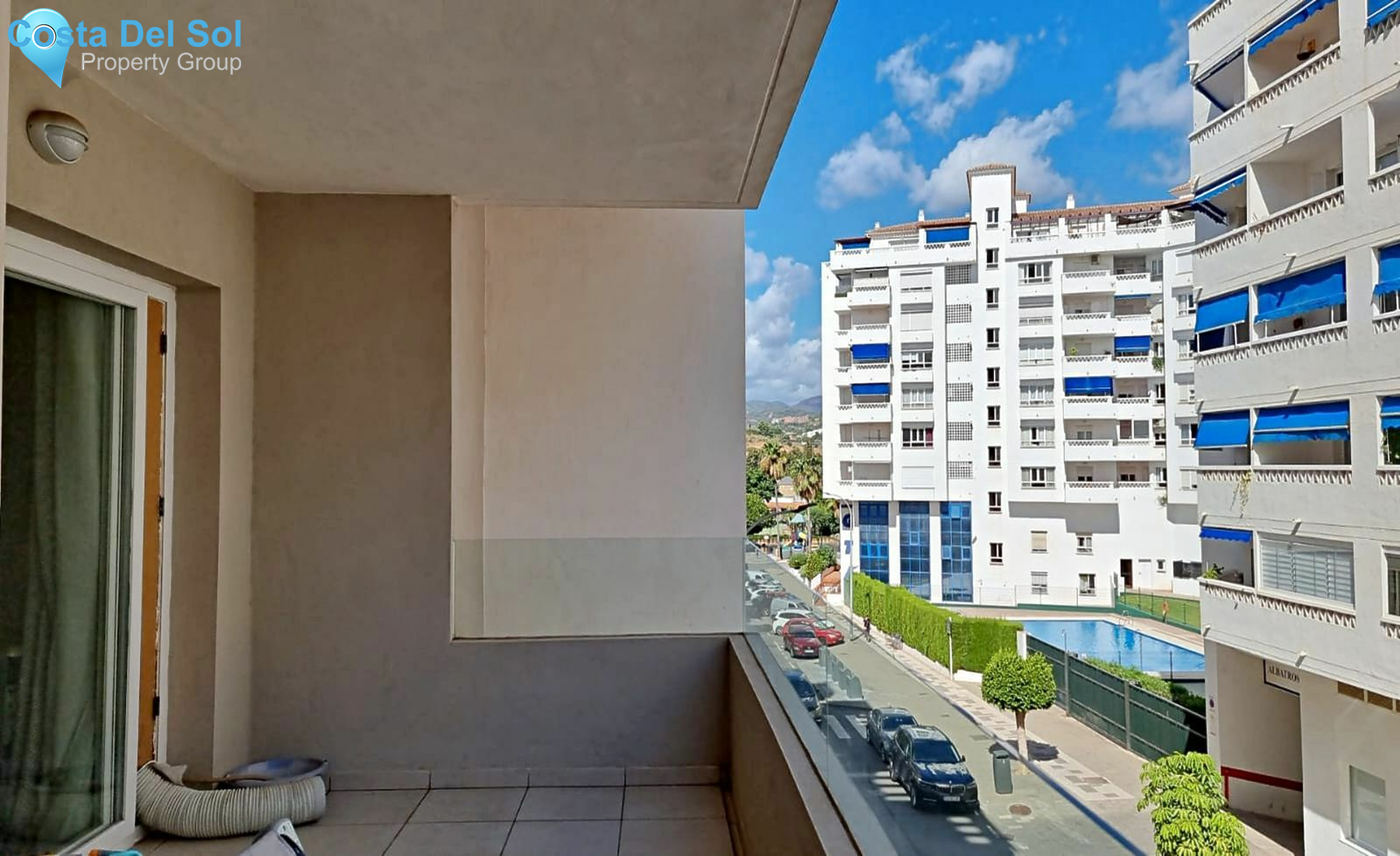 Middle Floor Apartment in La Campana-1464121