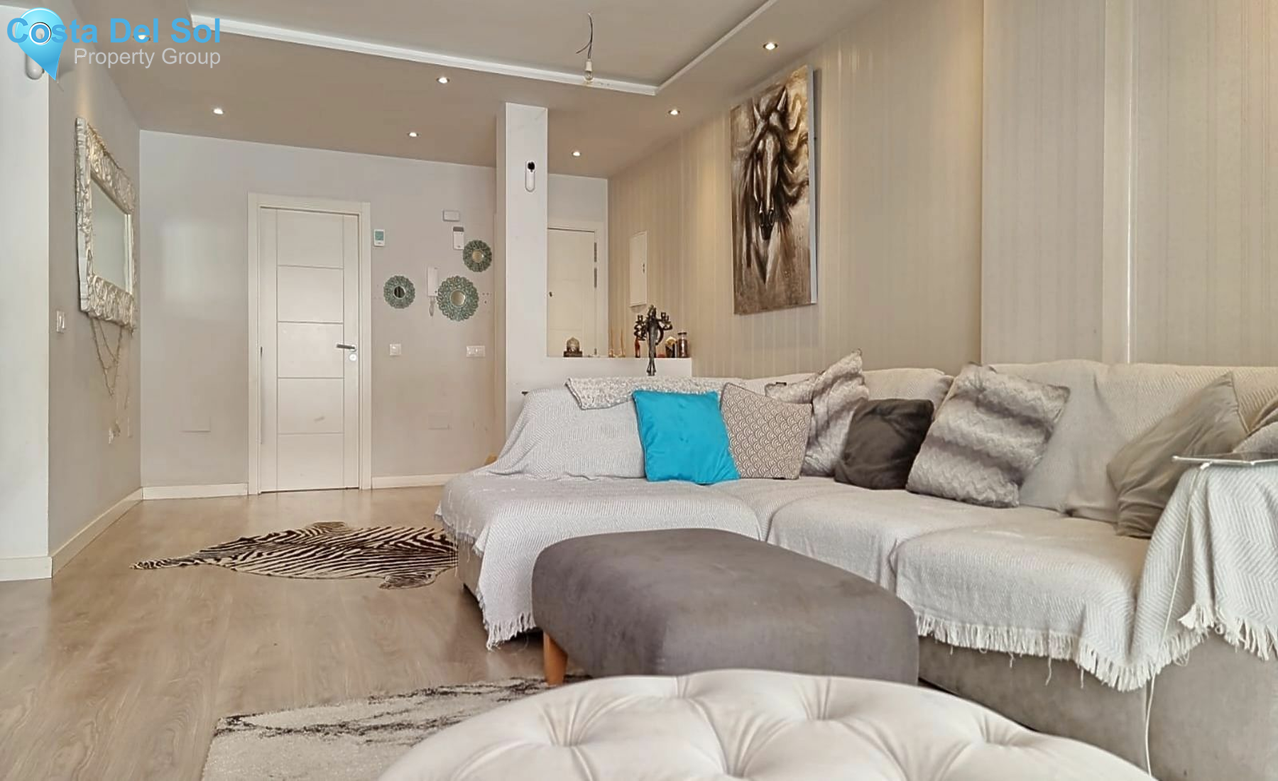 Middle Floor Apartment in La Campana-1464123