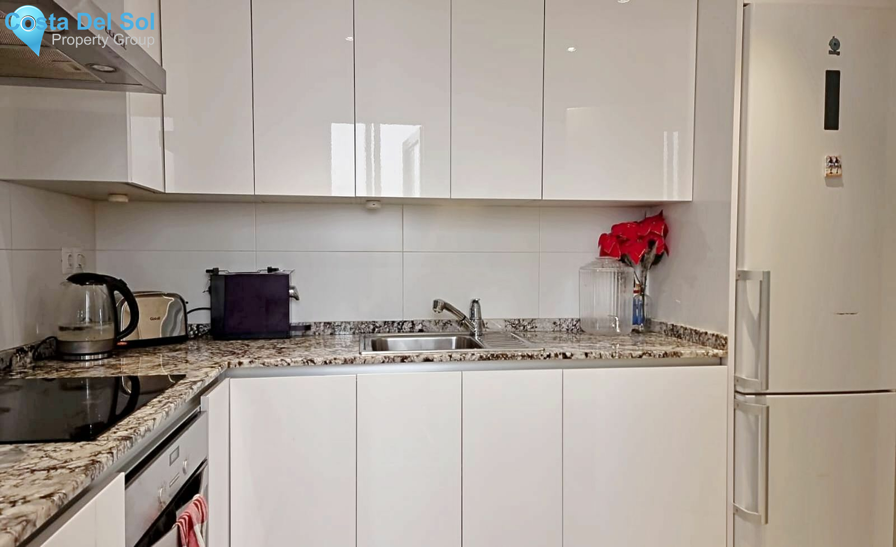 Middle Floor Apartment in La Campana-1464124