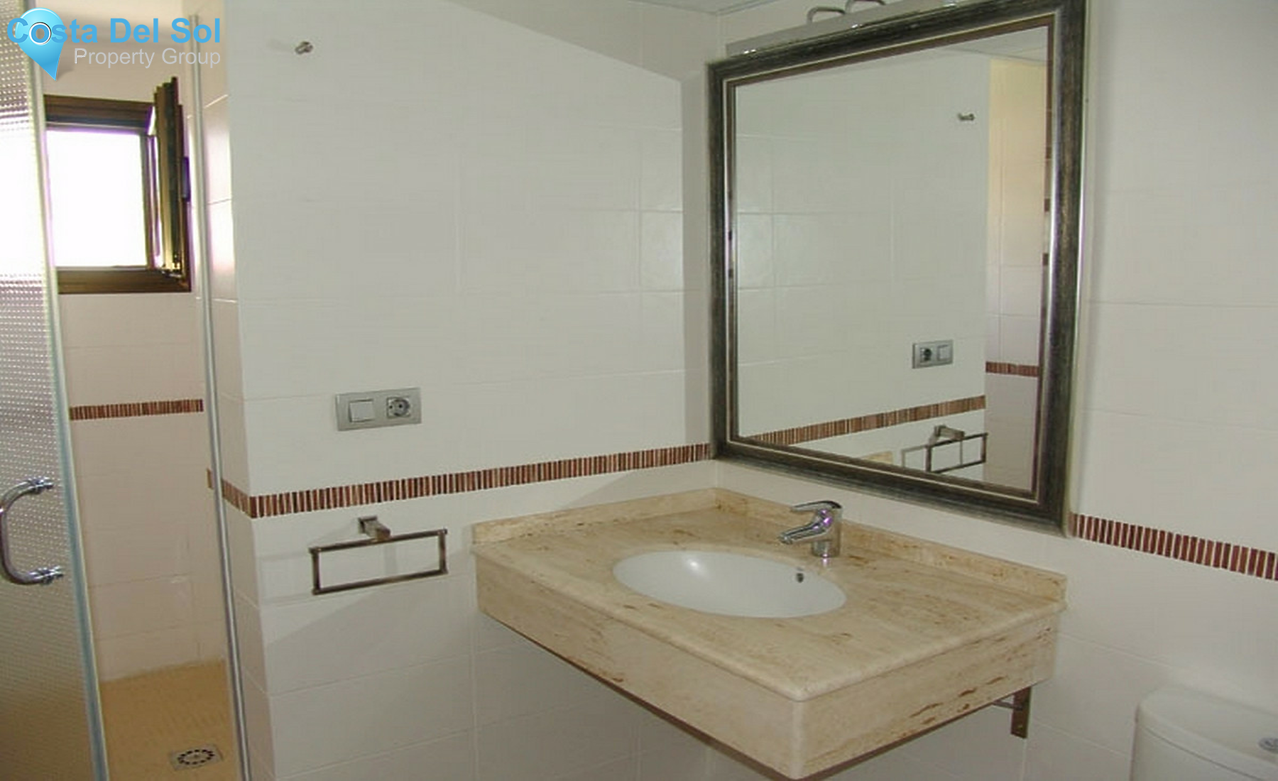 Middle Floor Apartment in La Carihuela-1294560